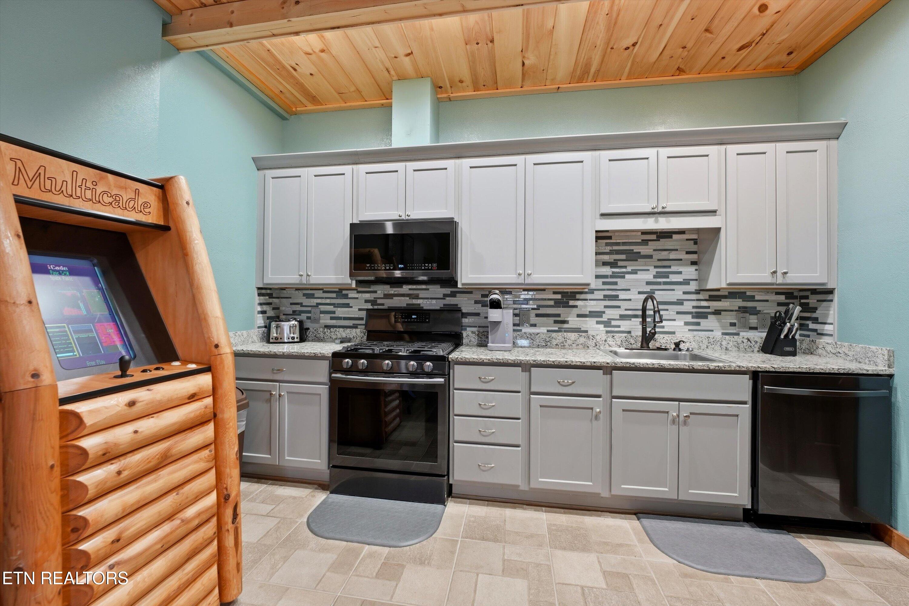 860 Pine Top Lane Gatlinburg TN 37738