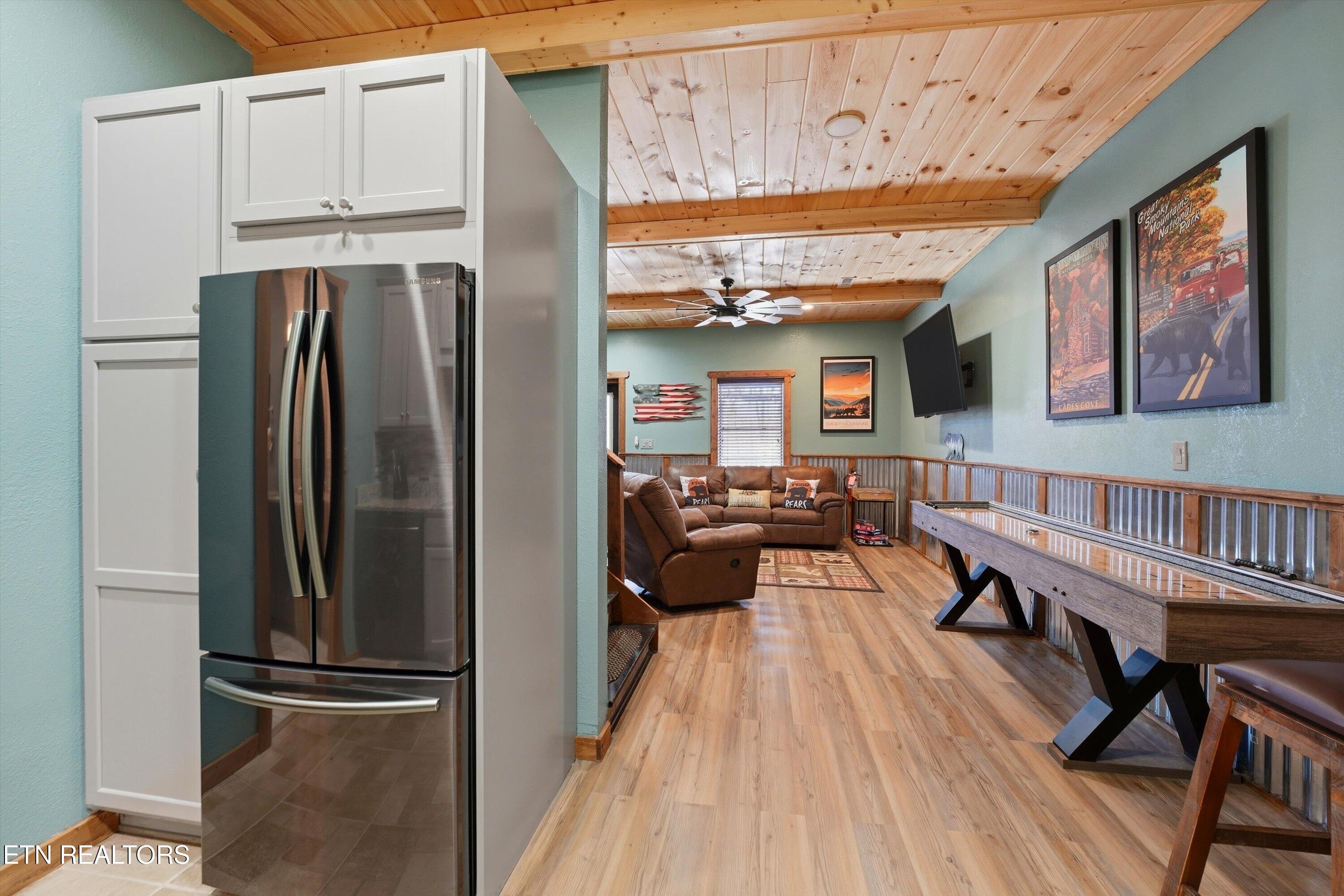 860 Pine Top Lane Gatlinburg TN 37738