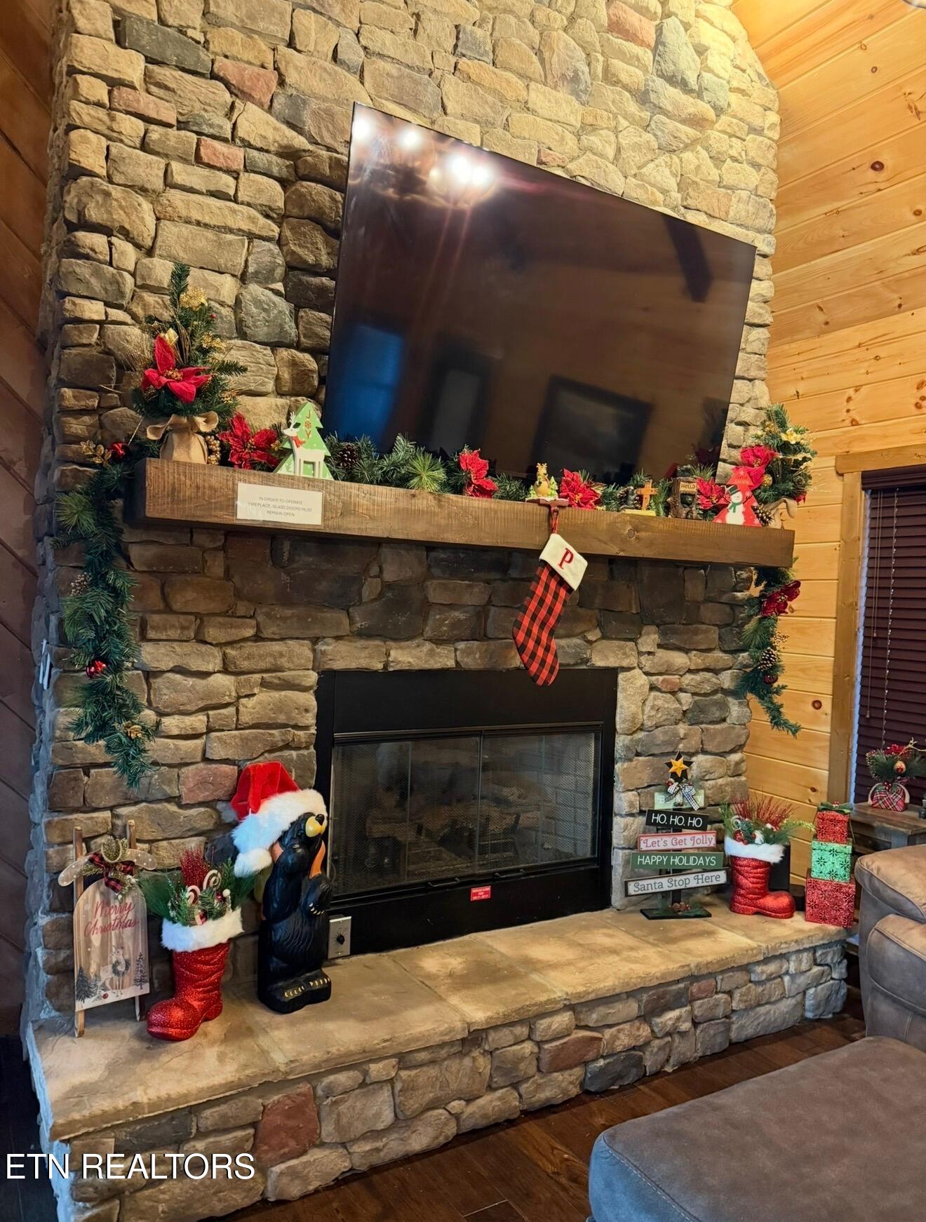 860 Pine Top Lane Gatlinburg TN 37738