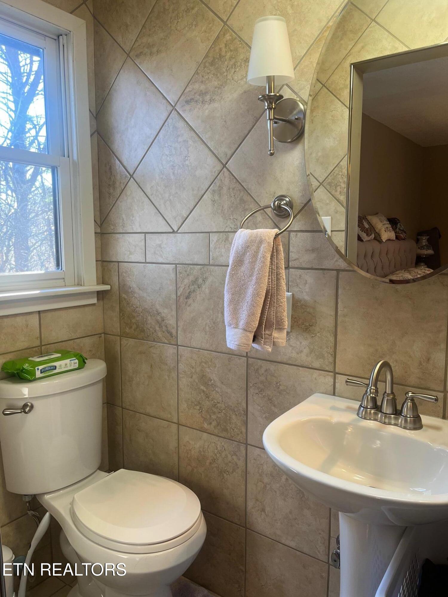 235 Parliament Road Harrogate TN 37752