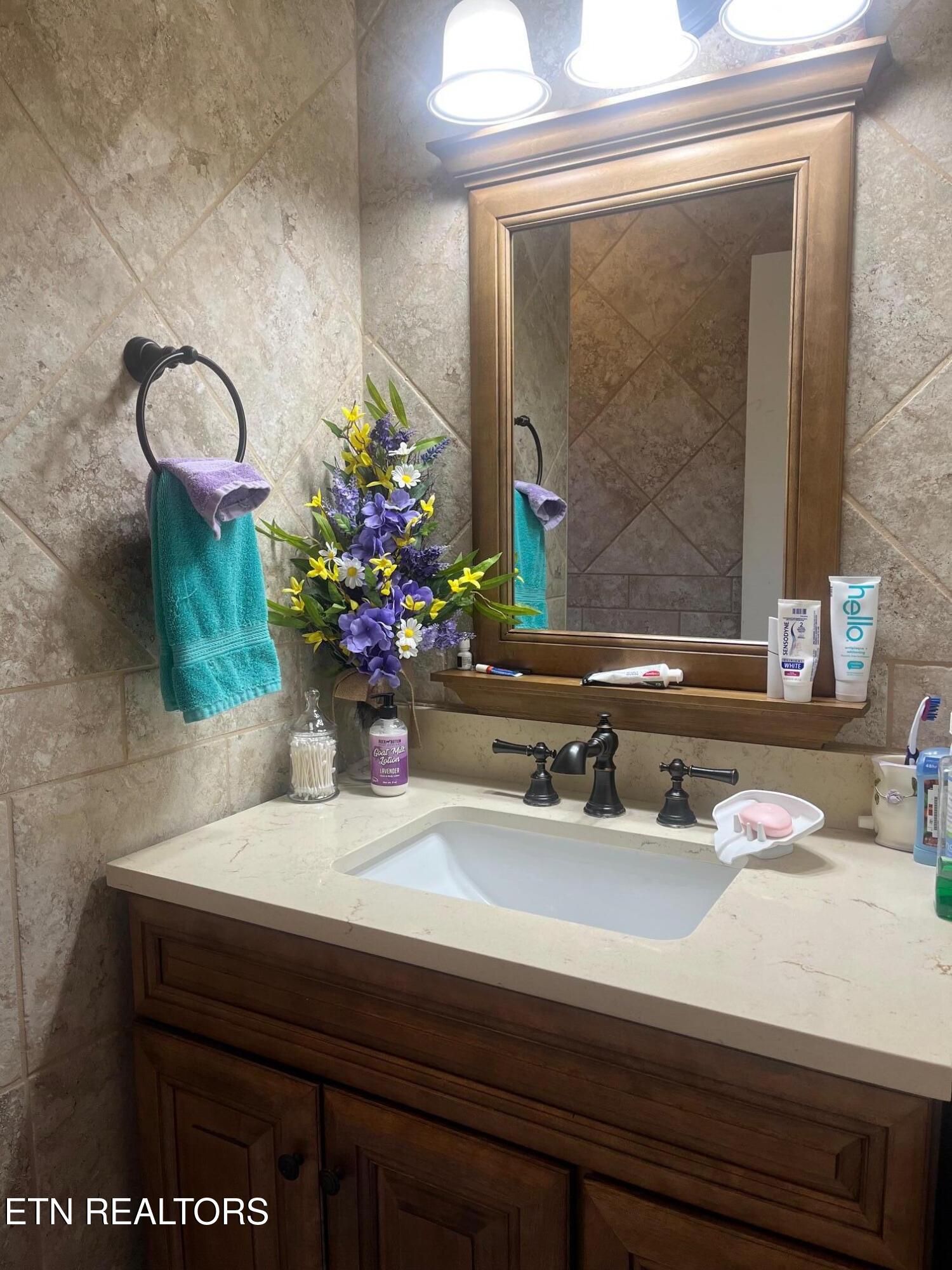 235 Parliament Road Harrogate TN 37752