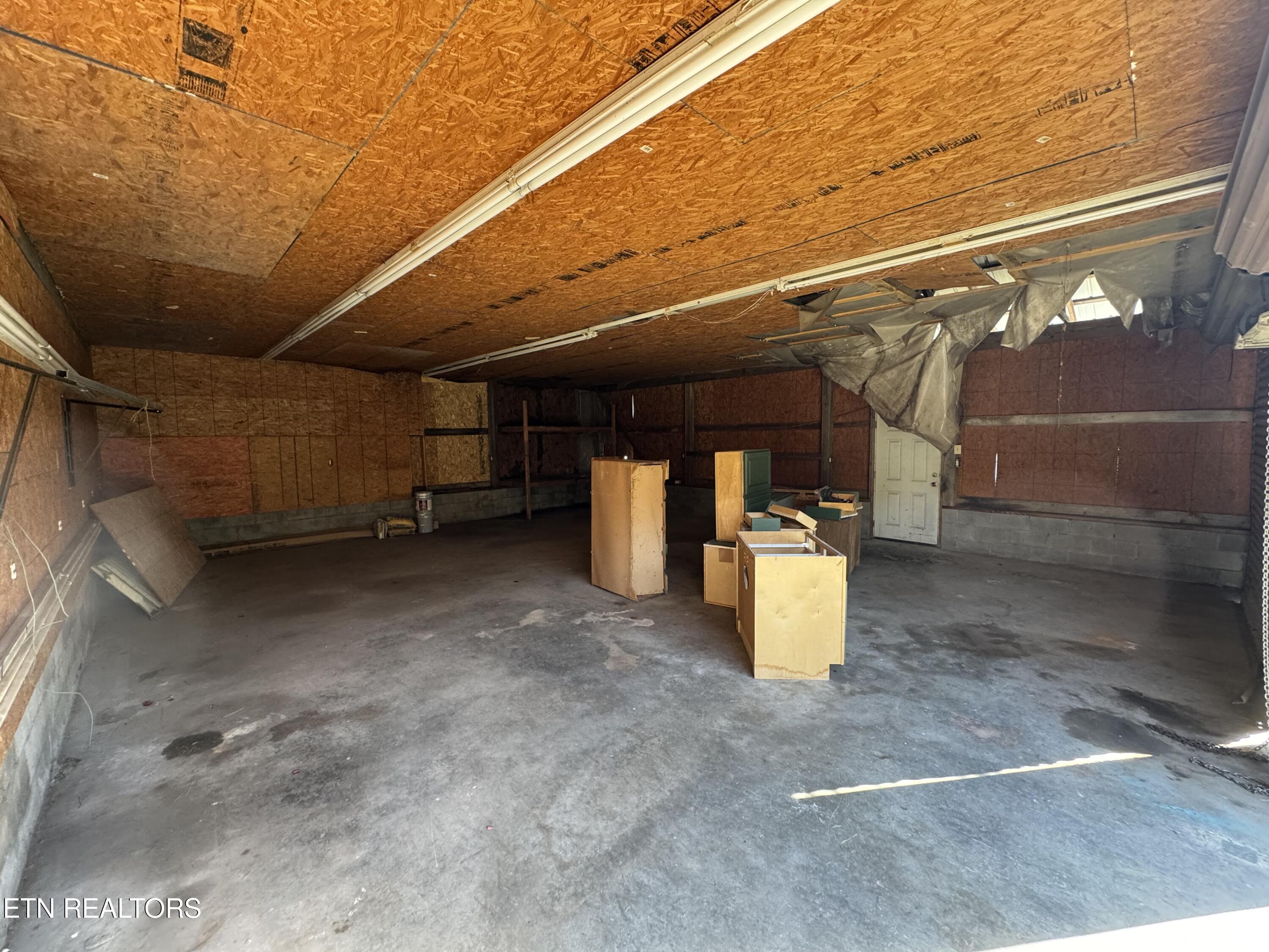 1830 Old Lake City Highway Clinton TN 37716