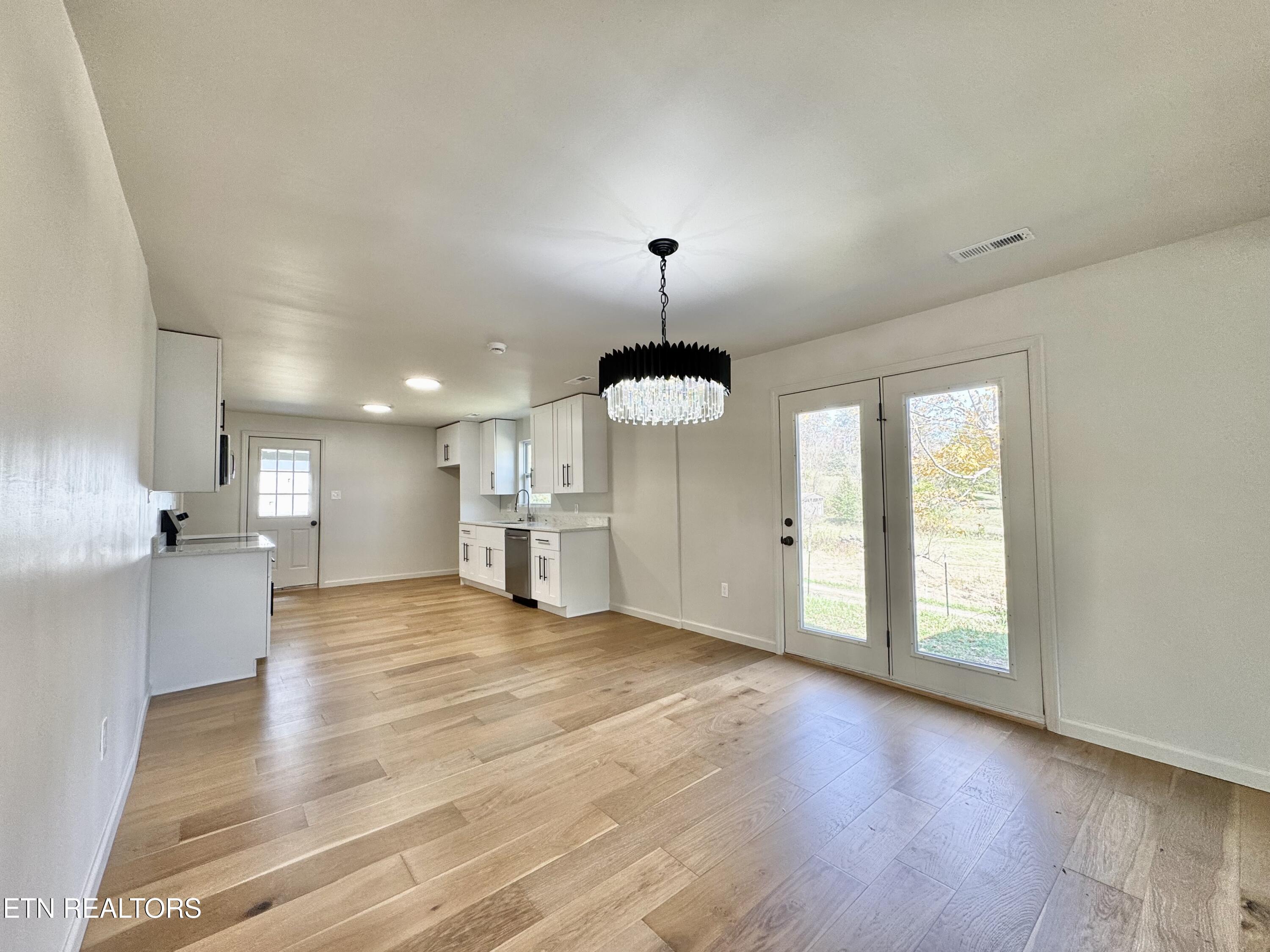 1830 Old Lake City Highway Clinton TN 37716