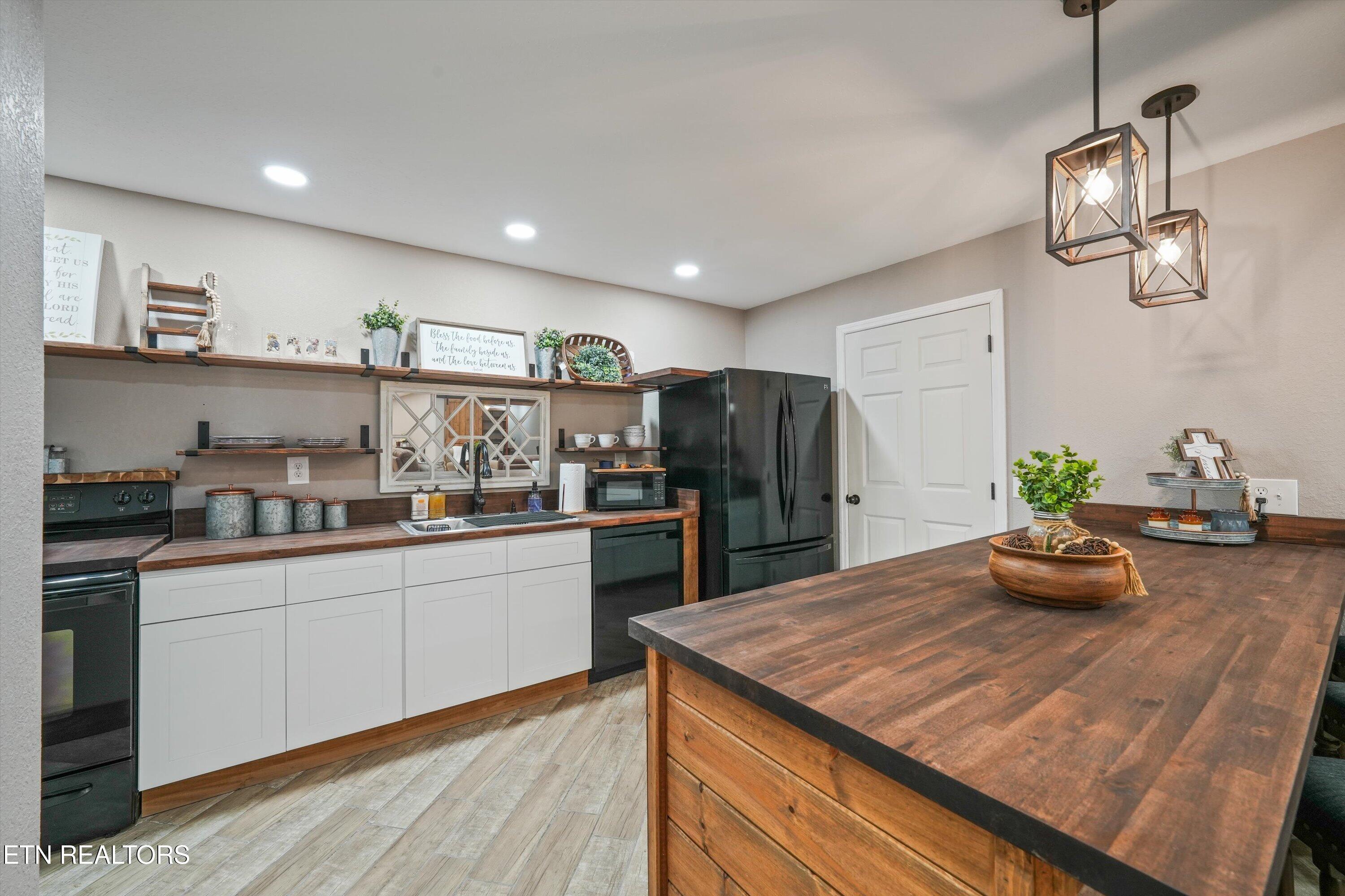 166 Mountain Shores Road New Tazewell TN 37825