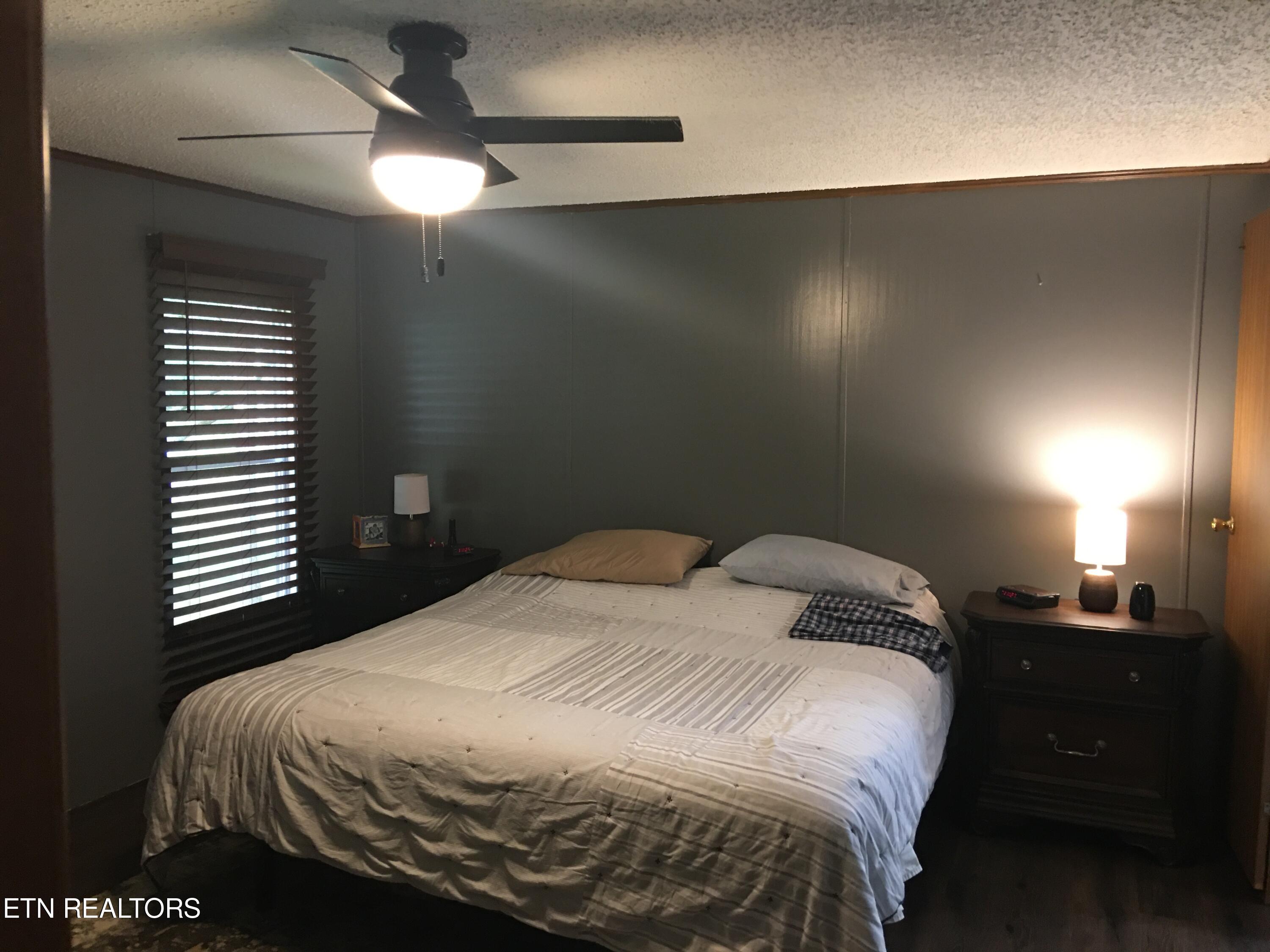6722 S Peterson Road Tallassee TN 37878