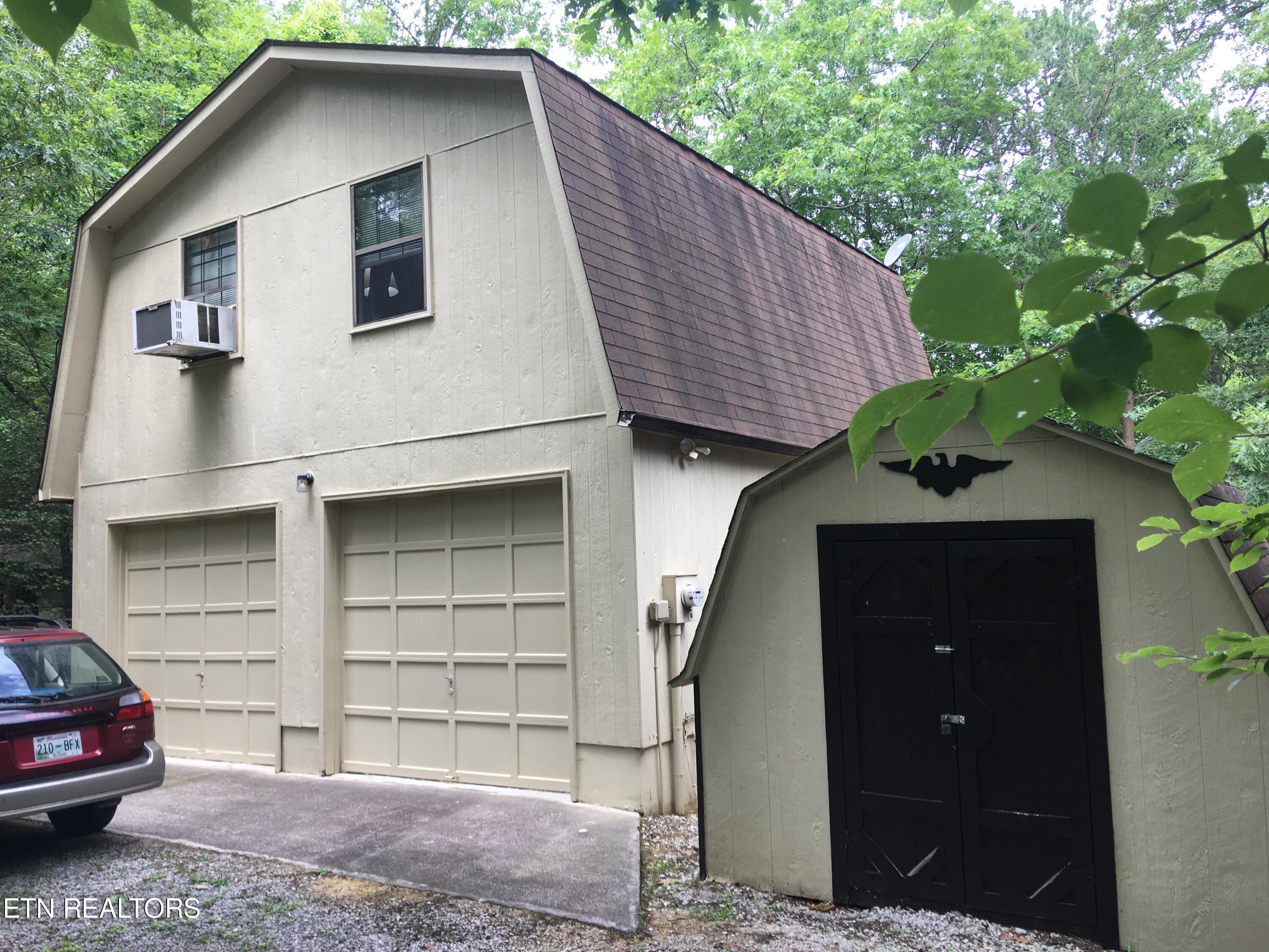 6722 S Peterson Road Tallassee TN 37878