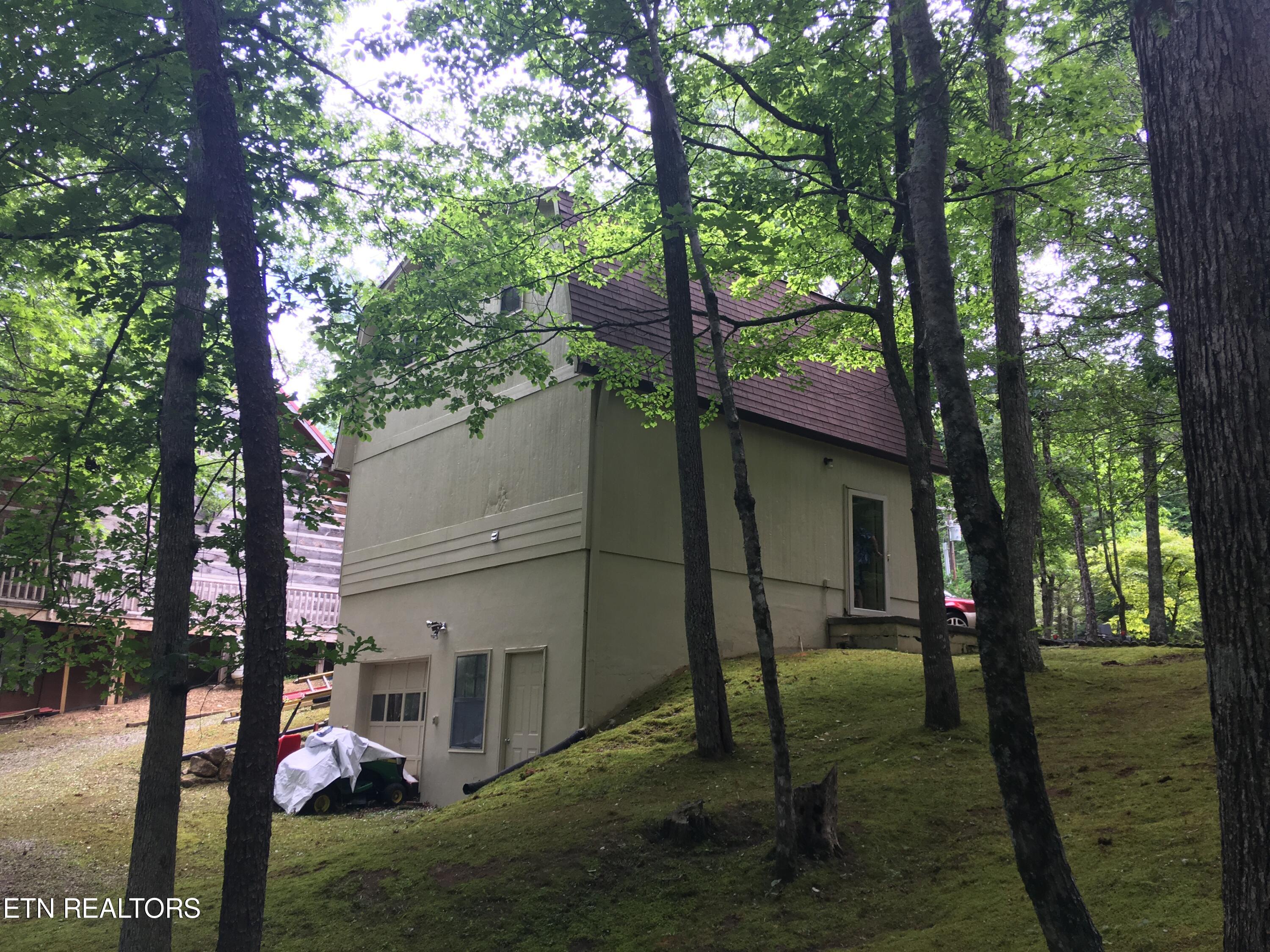 6722 S Peterson Road Tallassee TN 37878