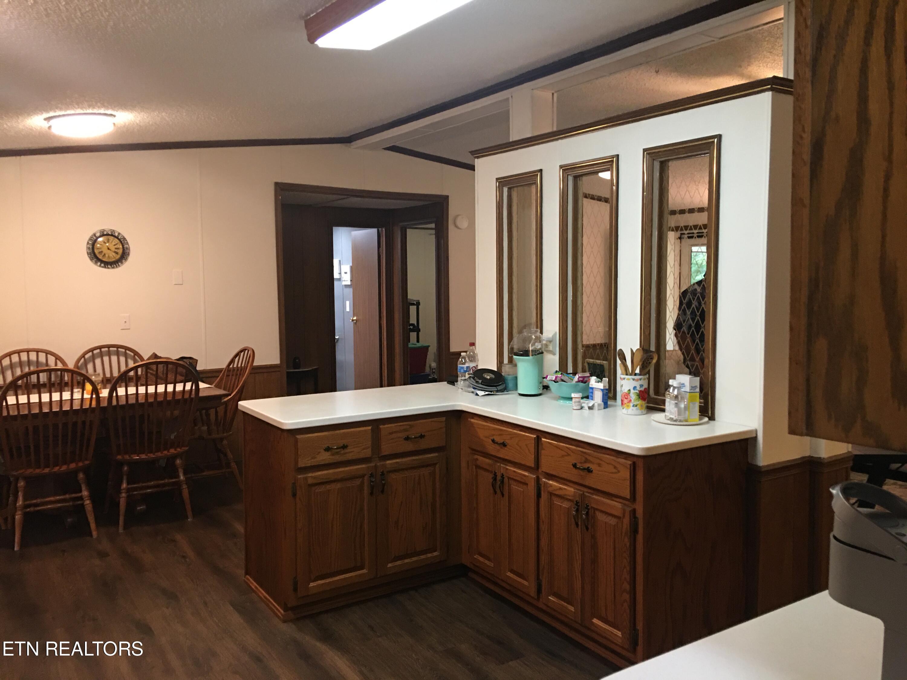 6722 S Peterson Road Tallassee TN 37878