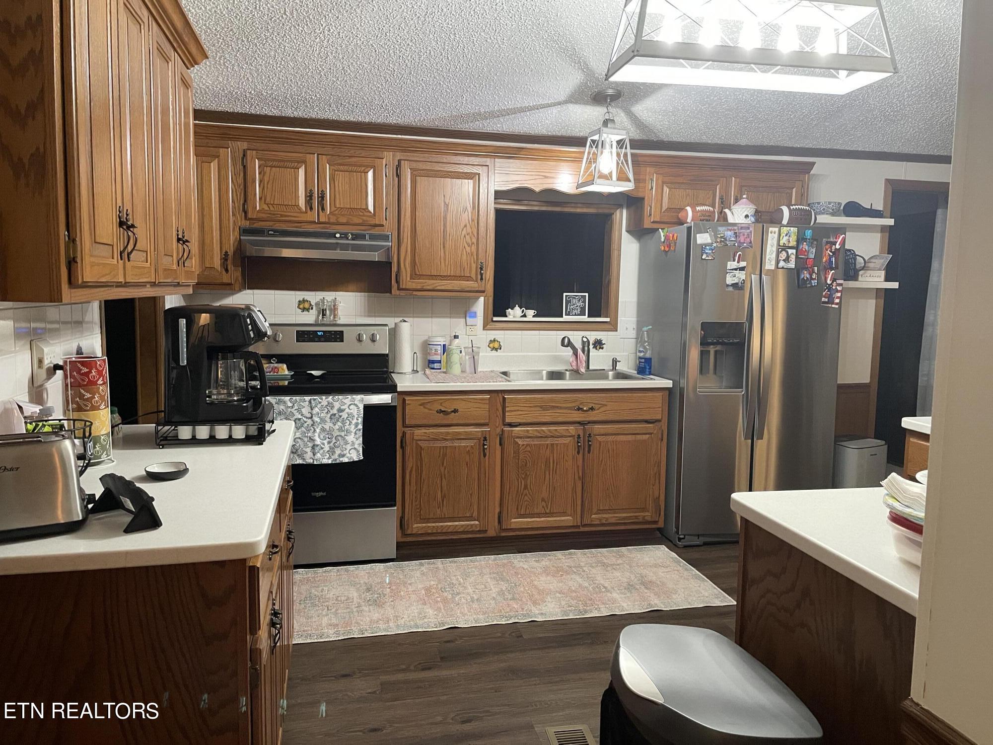 6722 S Peterson Road Tallassee TN 37878