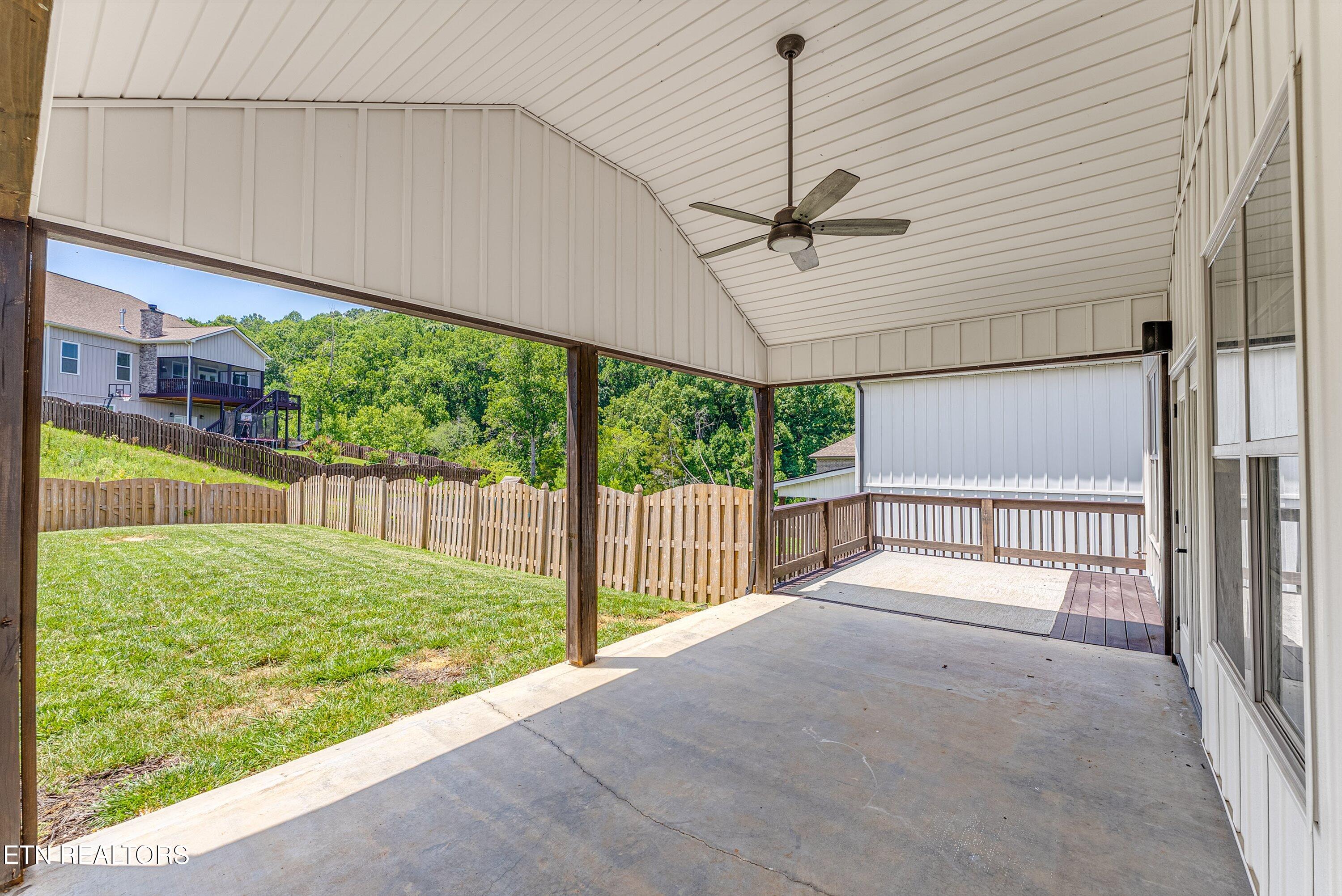 2043 Highlands Ridge Lane Knoxville TN 37932