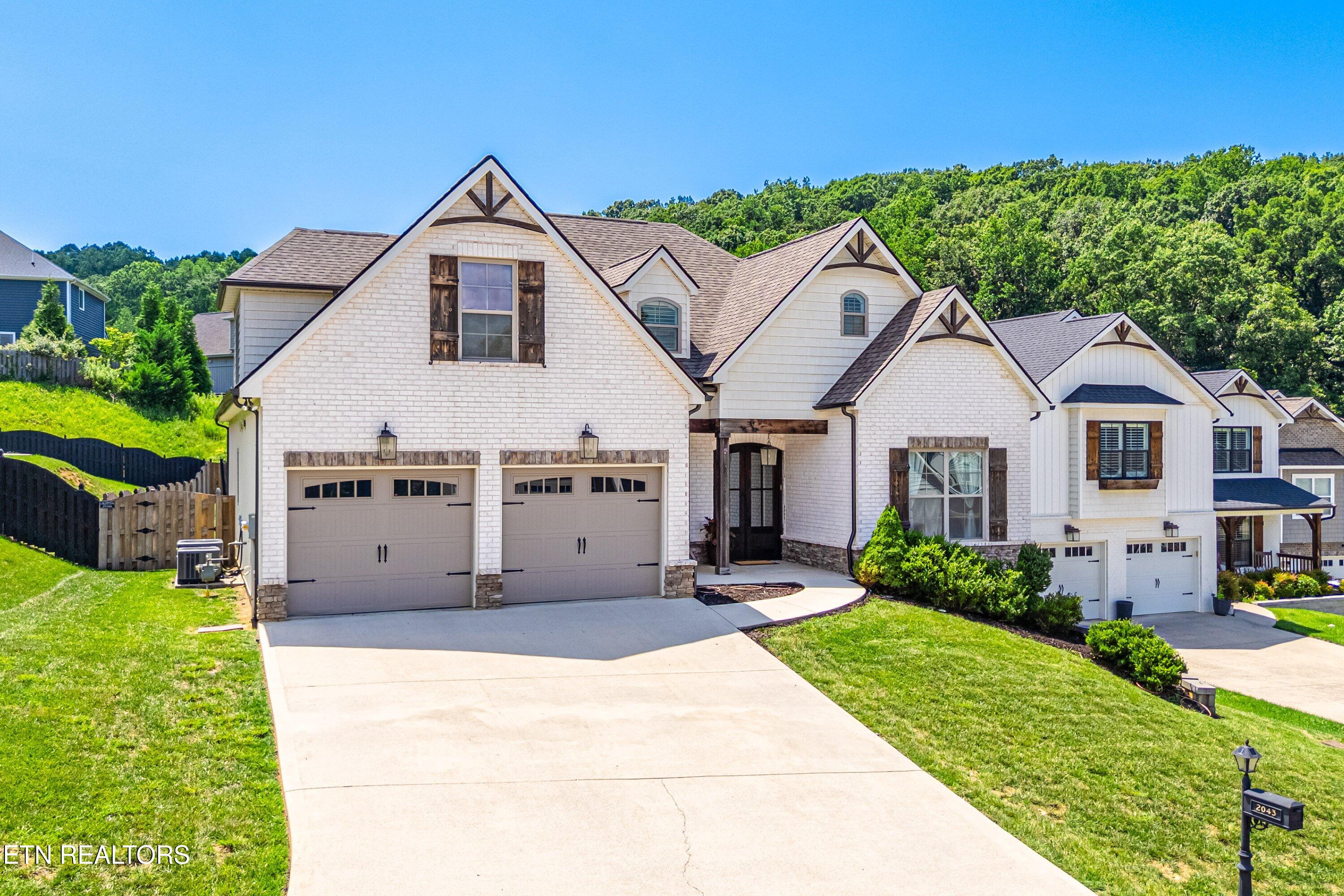2043 Highlands Ridge Lane Knoxville TN 37932