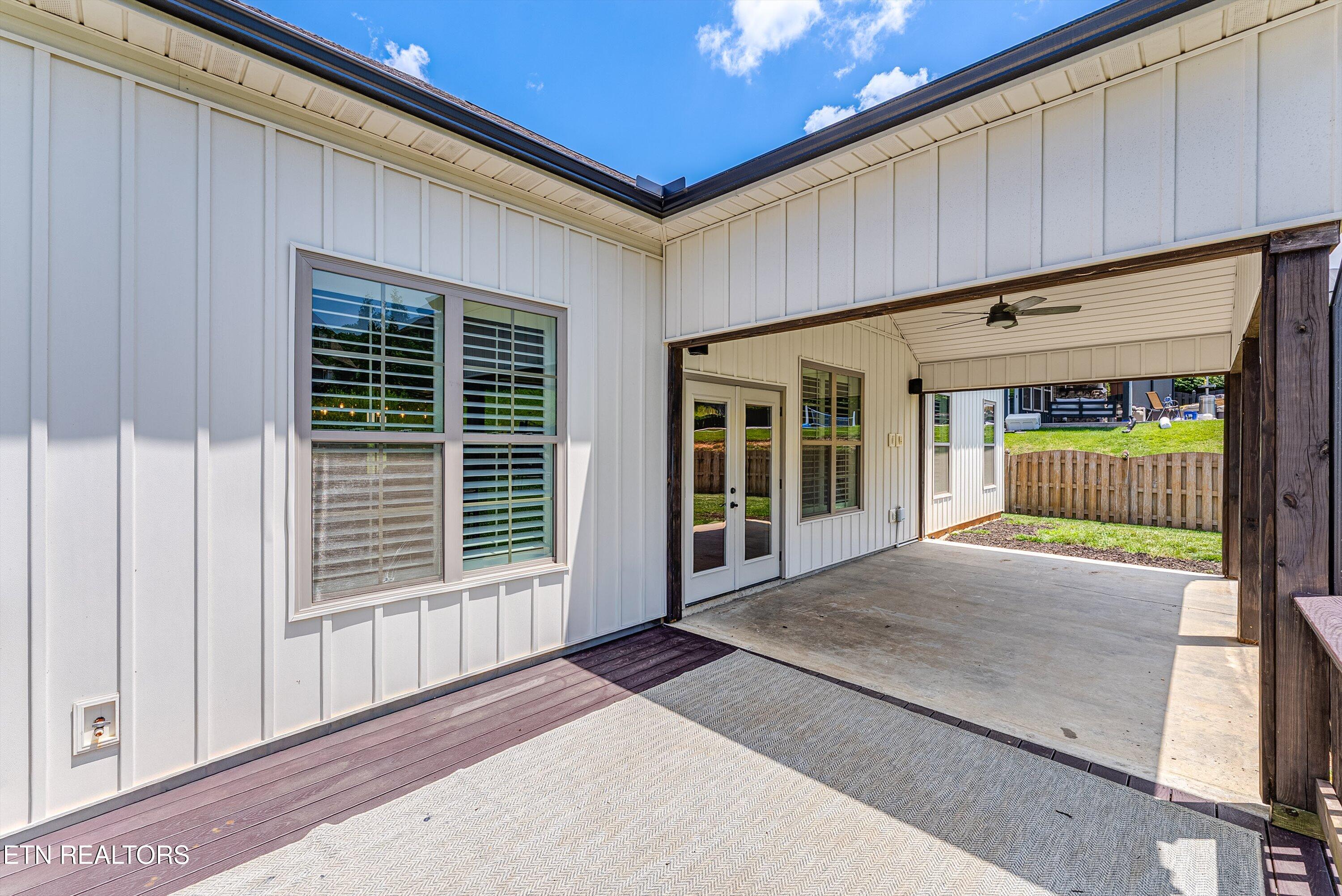 2043 Highlands Ridge Lane Knoxville TN 37932