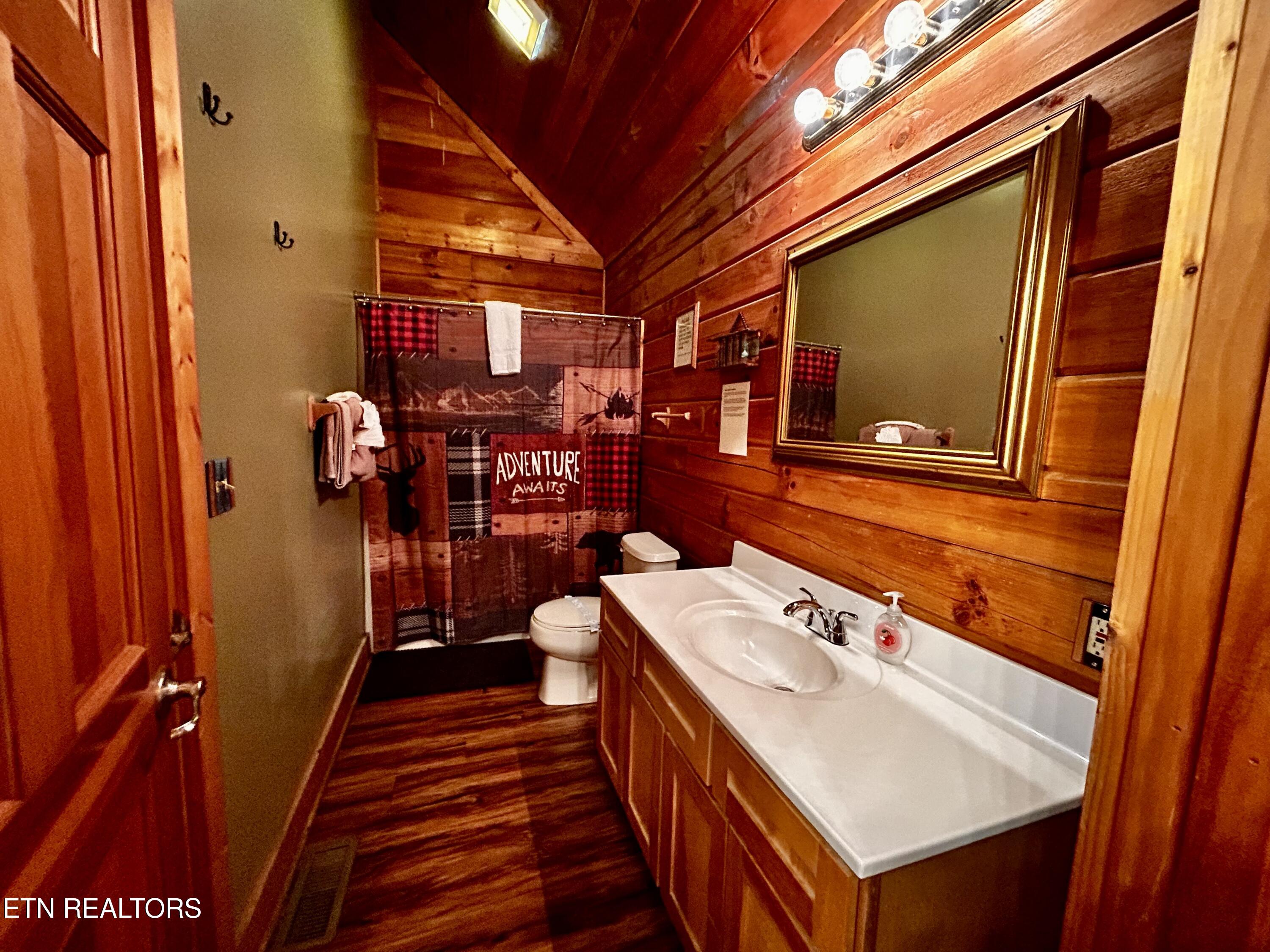 515 Chickasaw Gap Way Pigeon Forge TN 37863