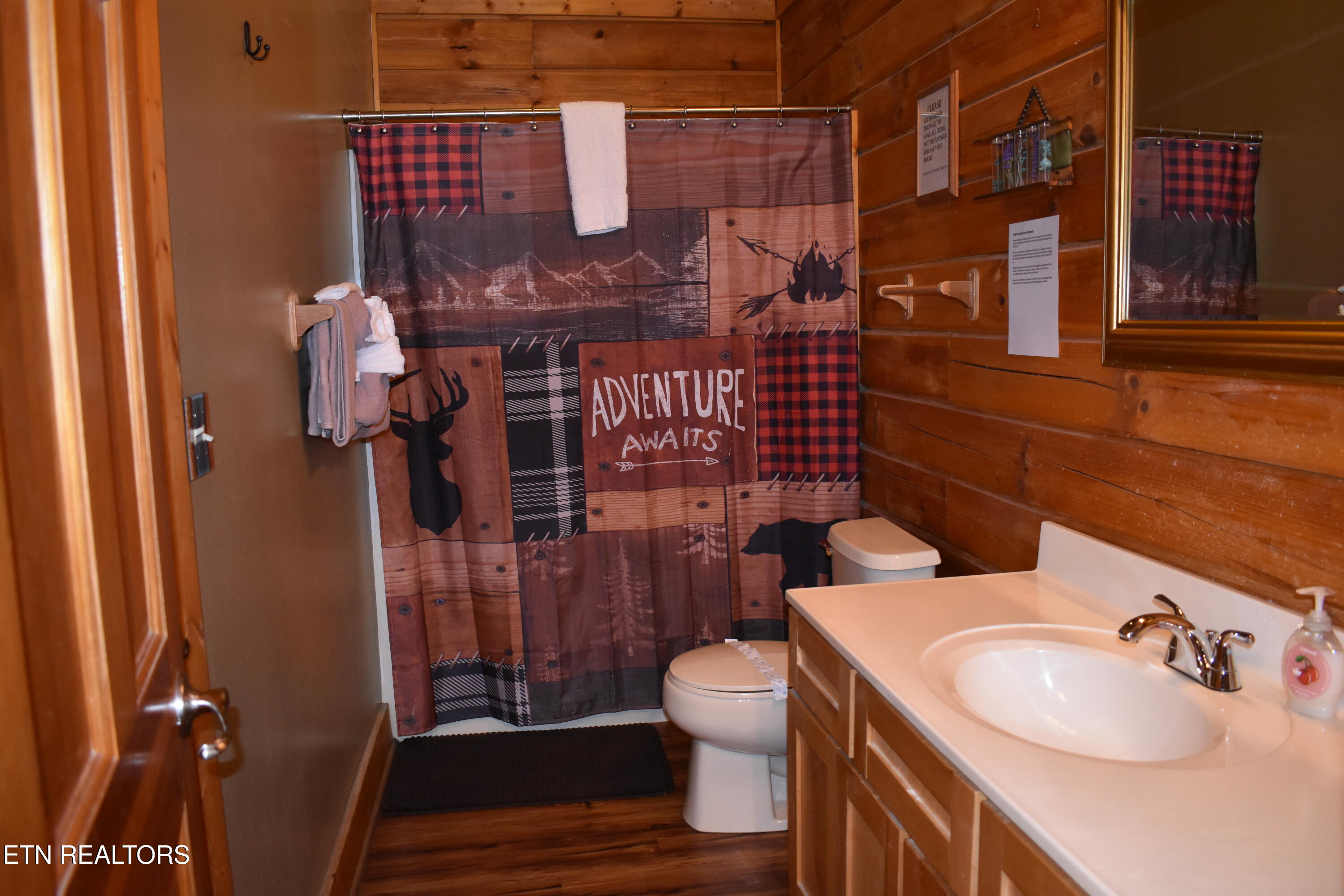 515 Chickasaw Gap Way Pigeon Forge TN 37863