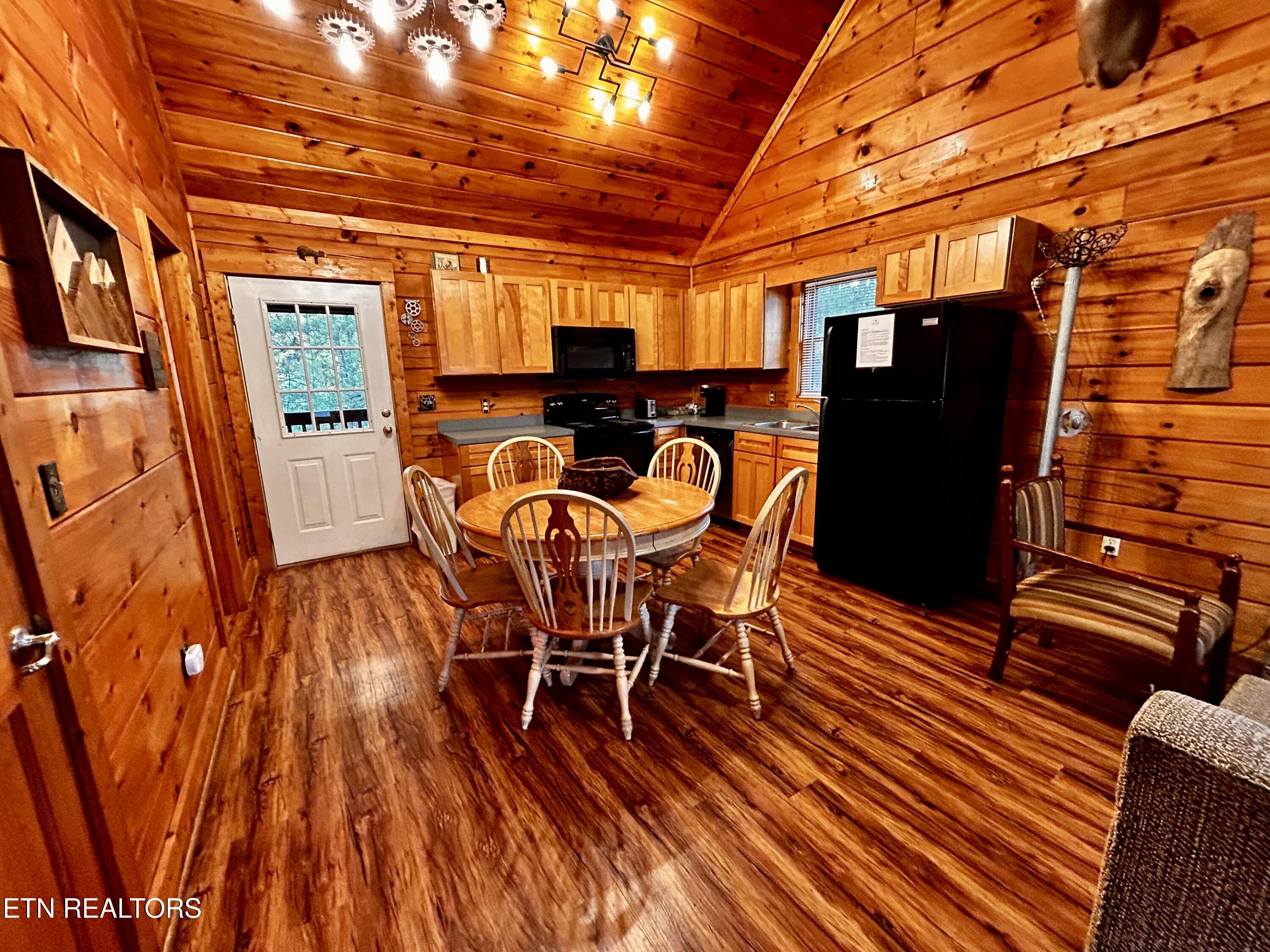 515 Chickasaw Gap Way Pigeon Forge TN 37863