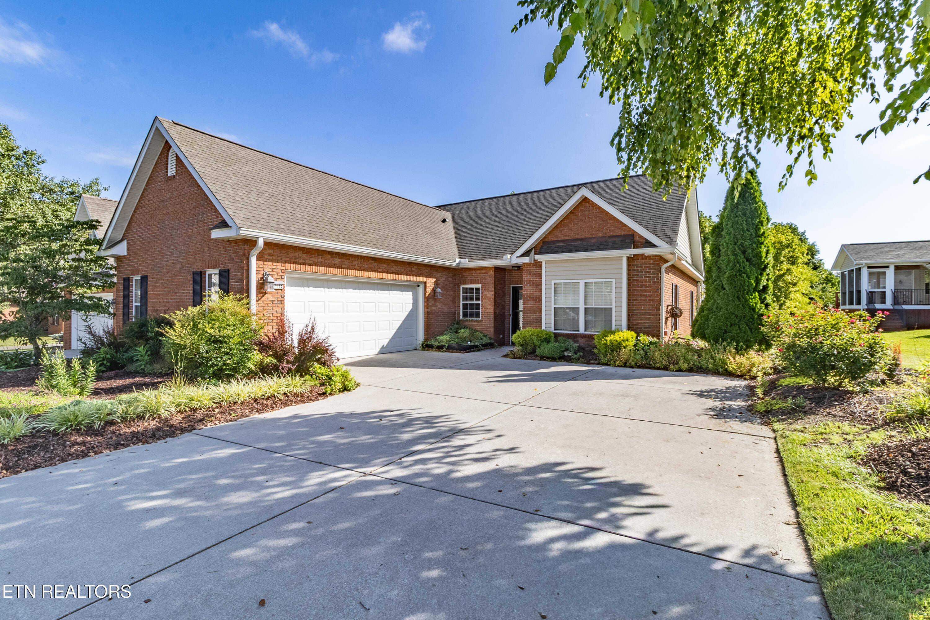 7116 Winter Oaks Way Knoxville TN 37918