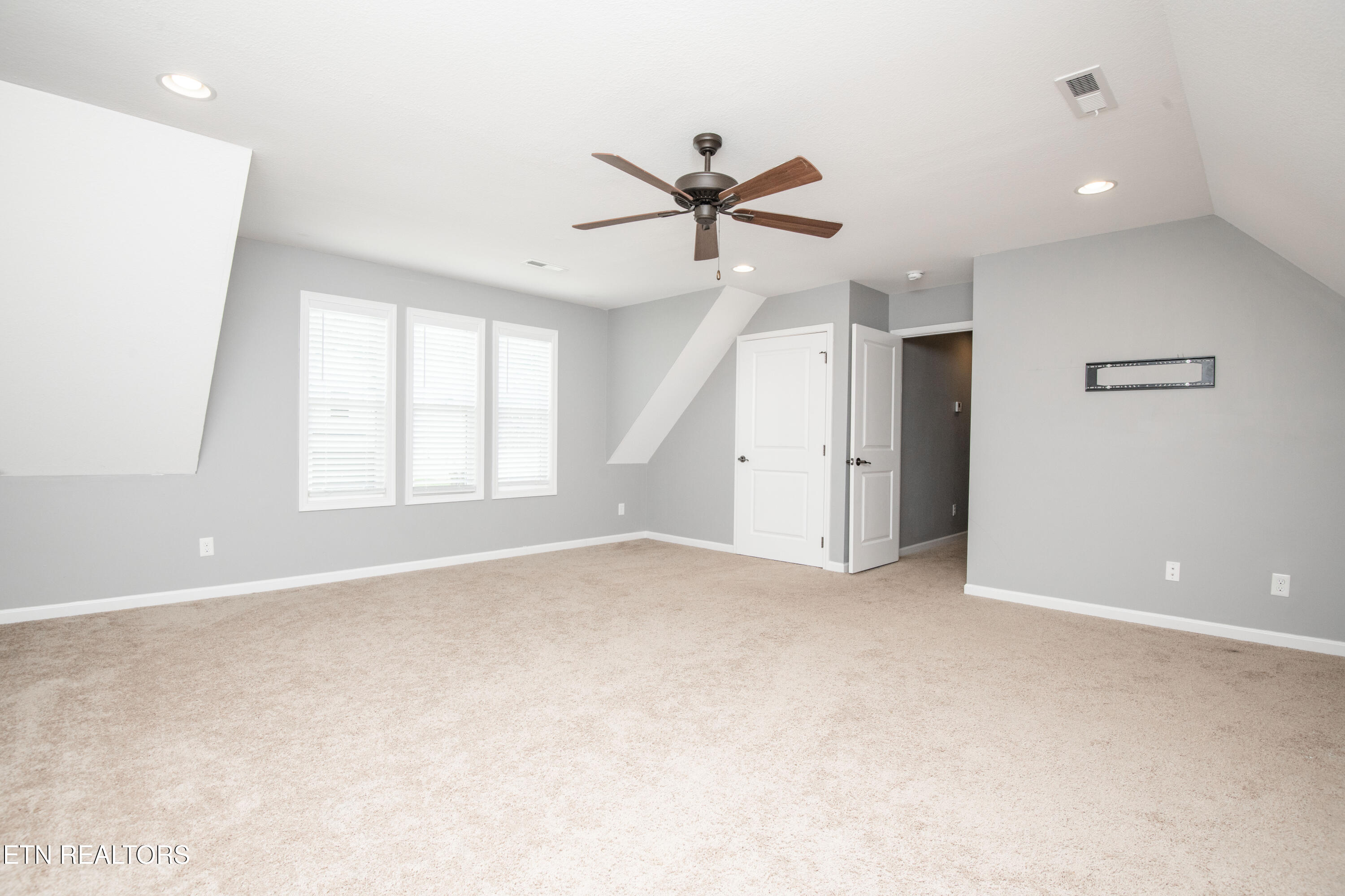 2927 Cardiff Castle Lane Knoxville TN 37931