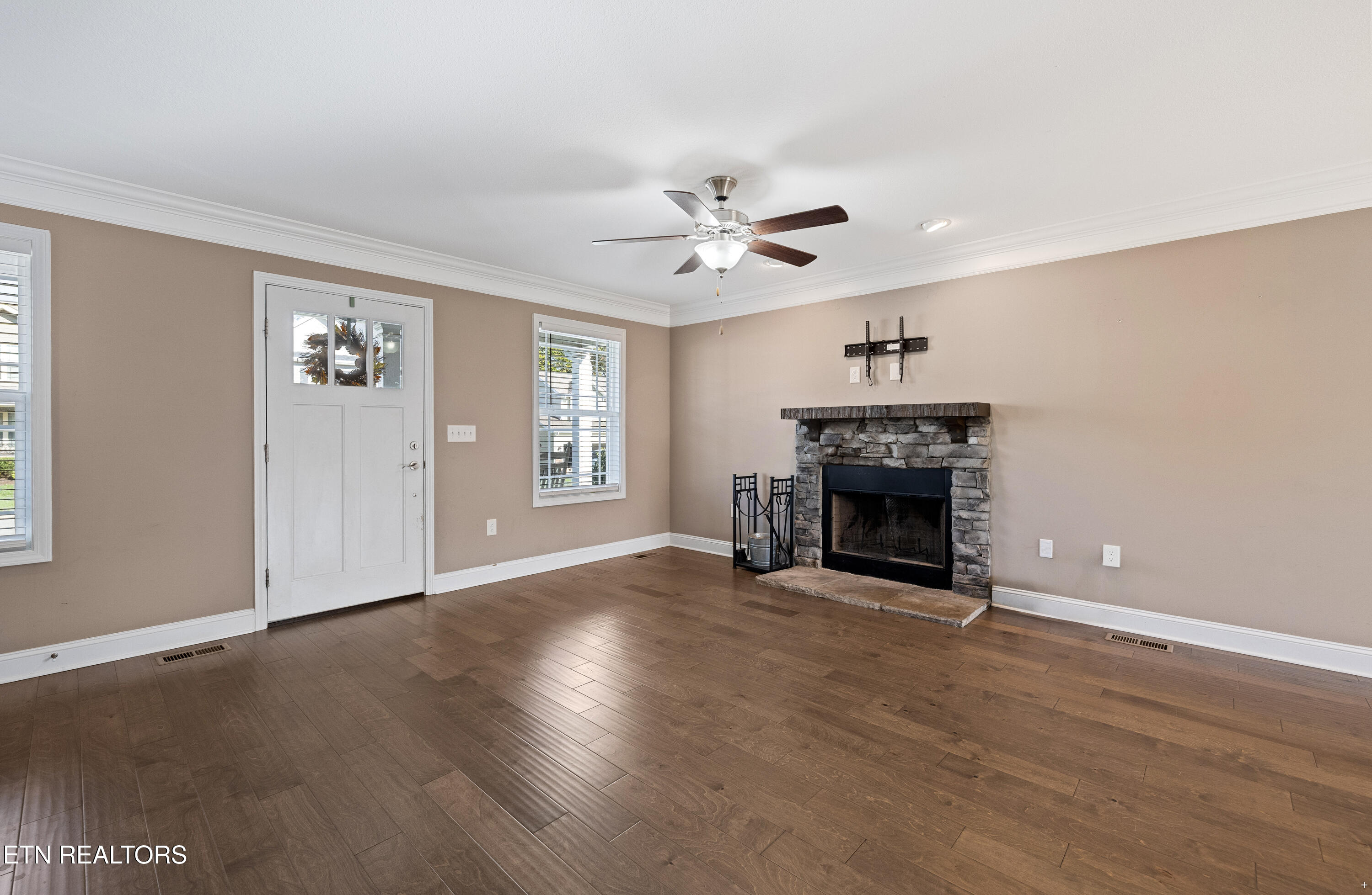 298 Twilight Boulevard Sharps Chapel TN 37866