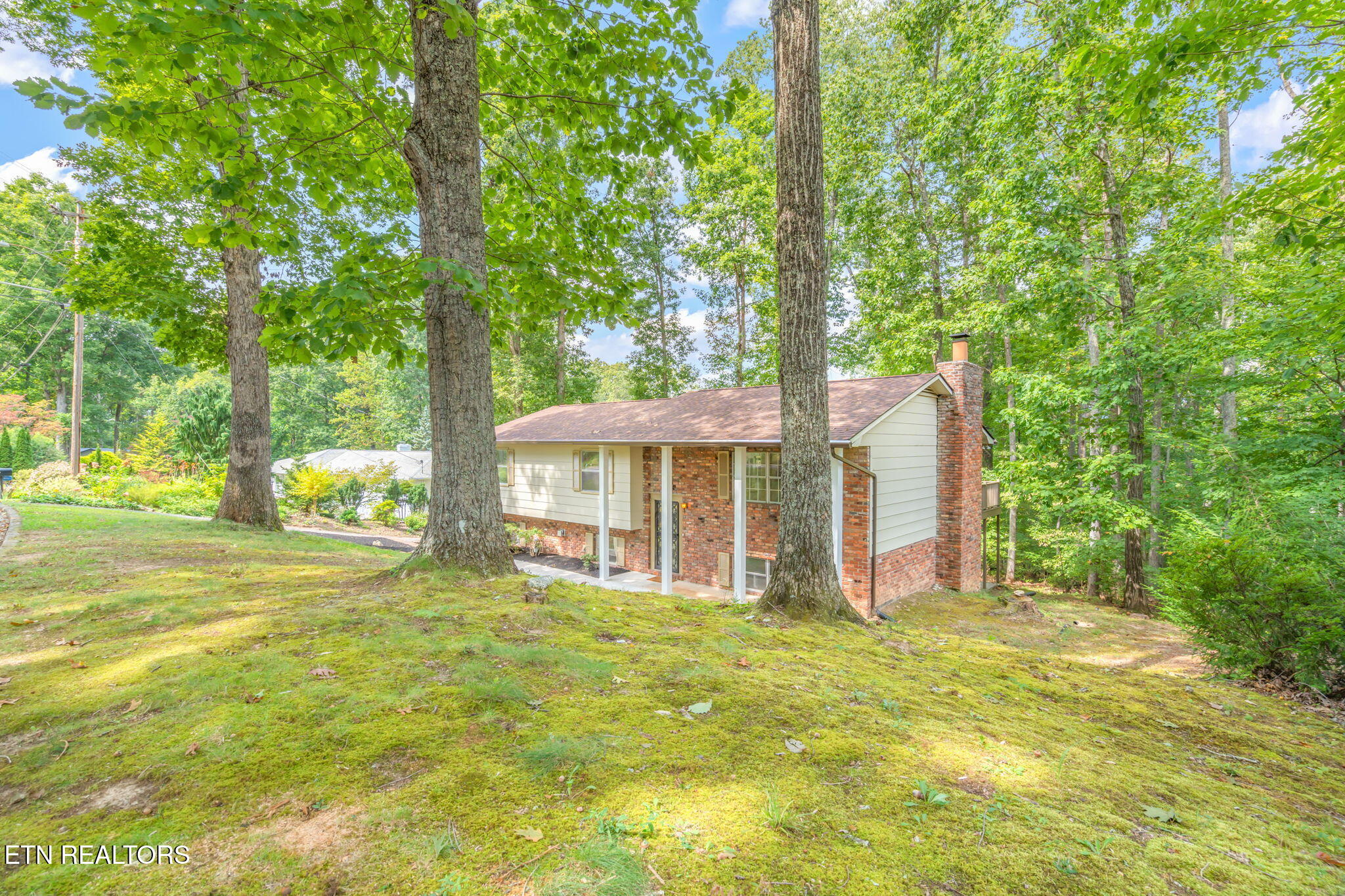 1070 W Outer Drive Oak Ridge TN 37830