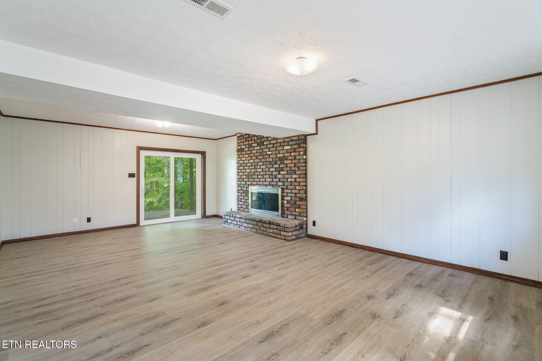1070 W Outer Drive Oak Ridge TN 37830