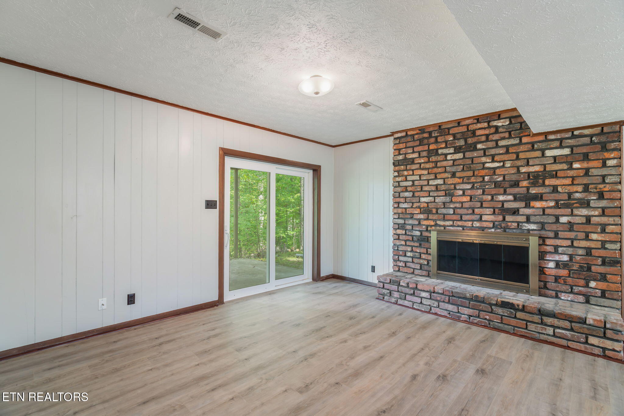 1070 W Outer Drive Oak Ridge TN 37830