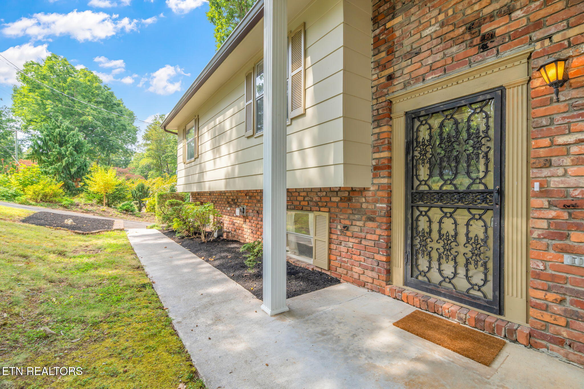 1070 W Outer Drive Oak Ridge TN 37830