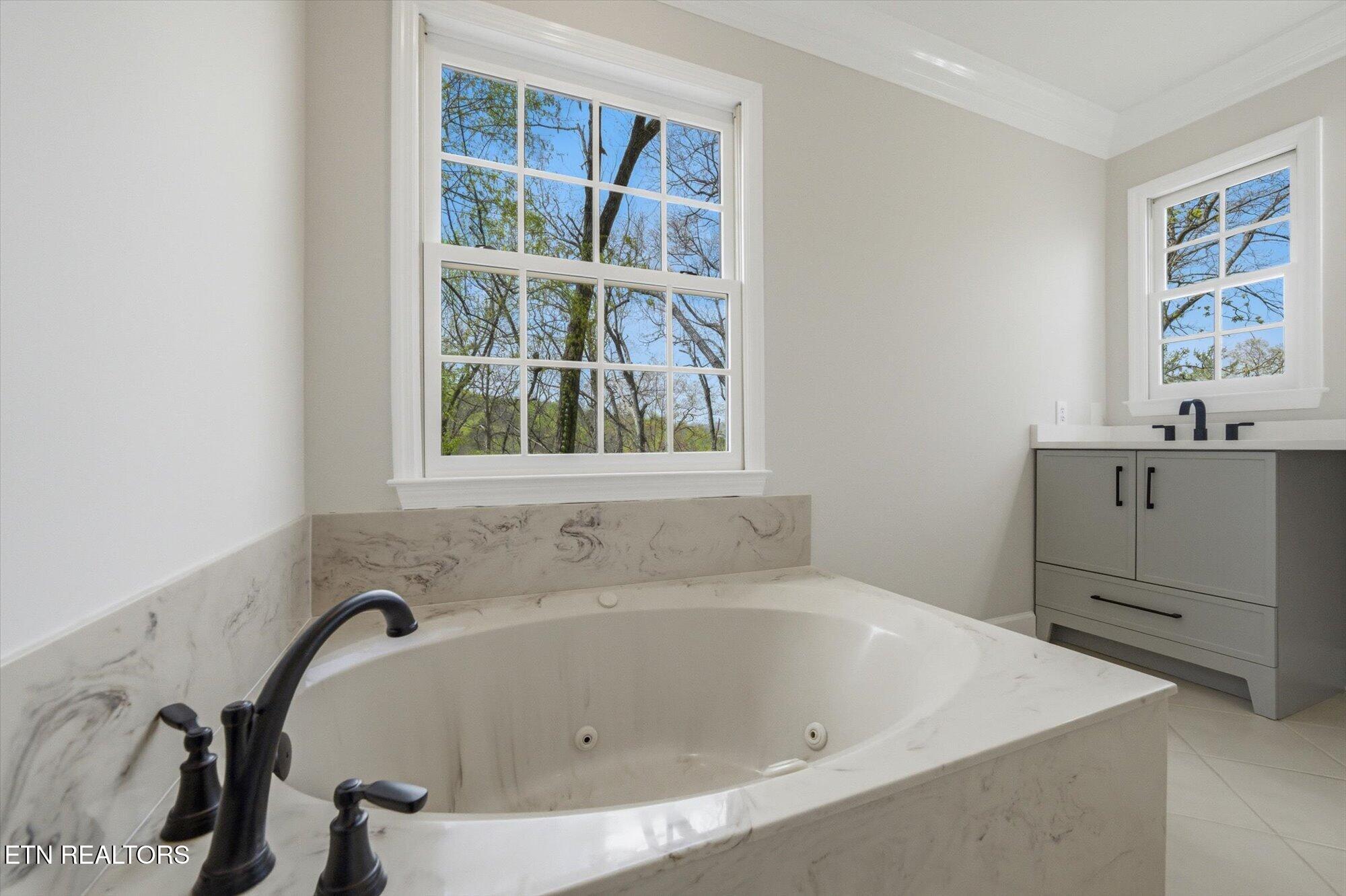 48 Rivers Run Way Oak Ridge TN 37830
