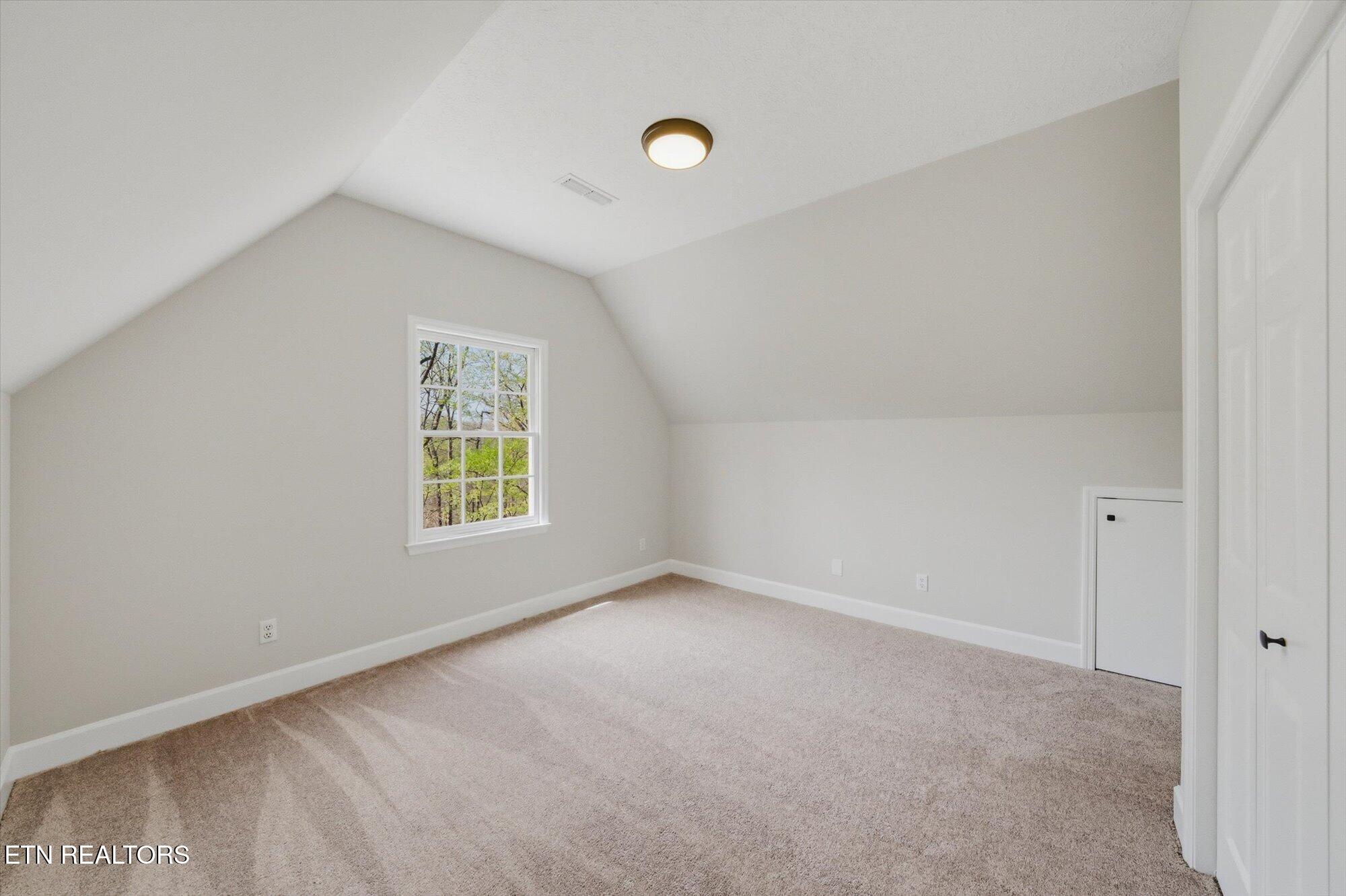 48 Rivers Run Way Oak Ridge TN 37830