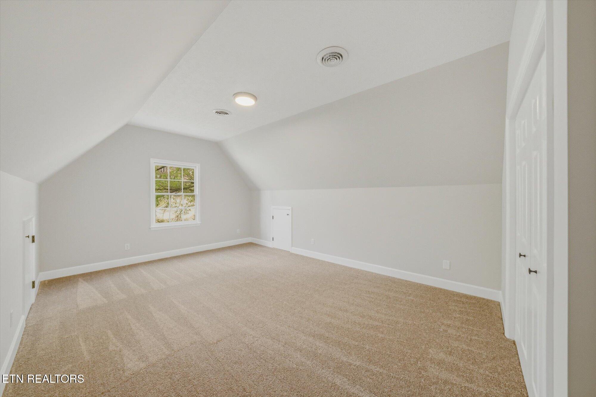 48 Rivers Run Way Oak Ridge TN 37830