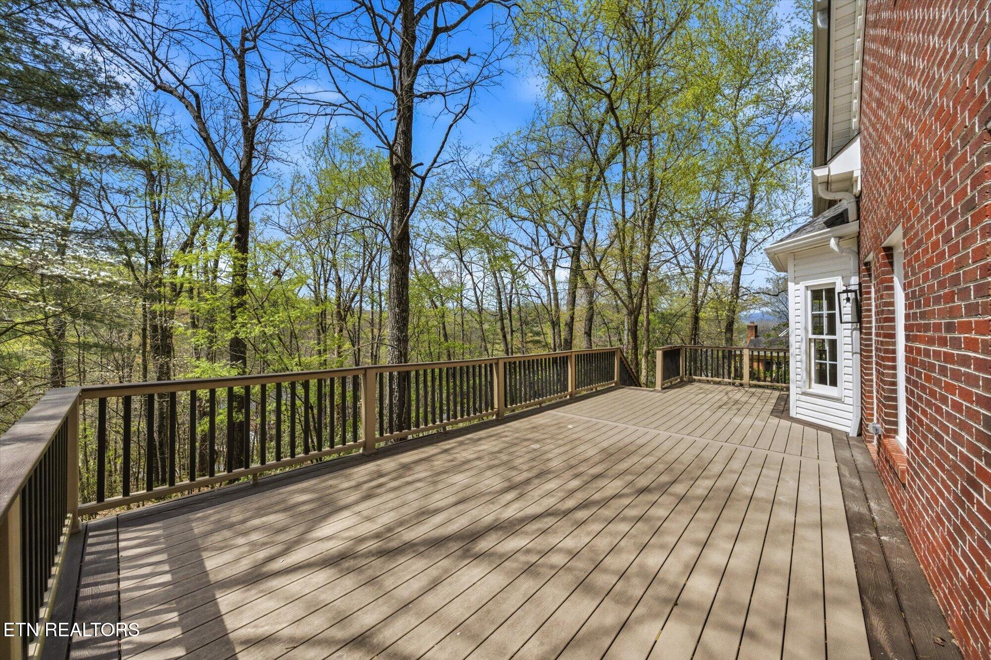 48 Rivers Run Way Oak Ridge TN 37830