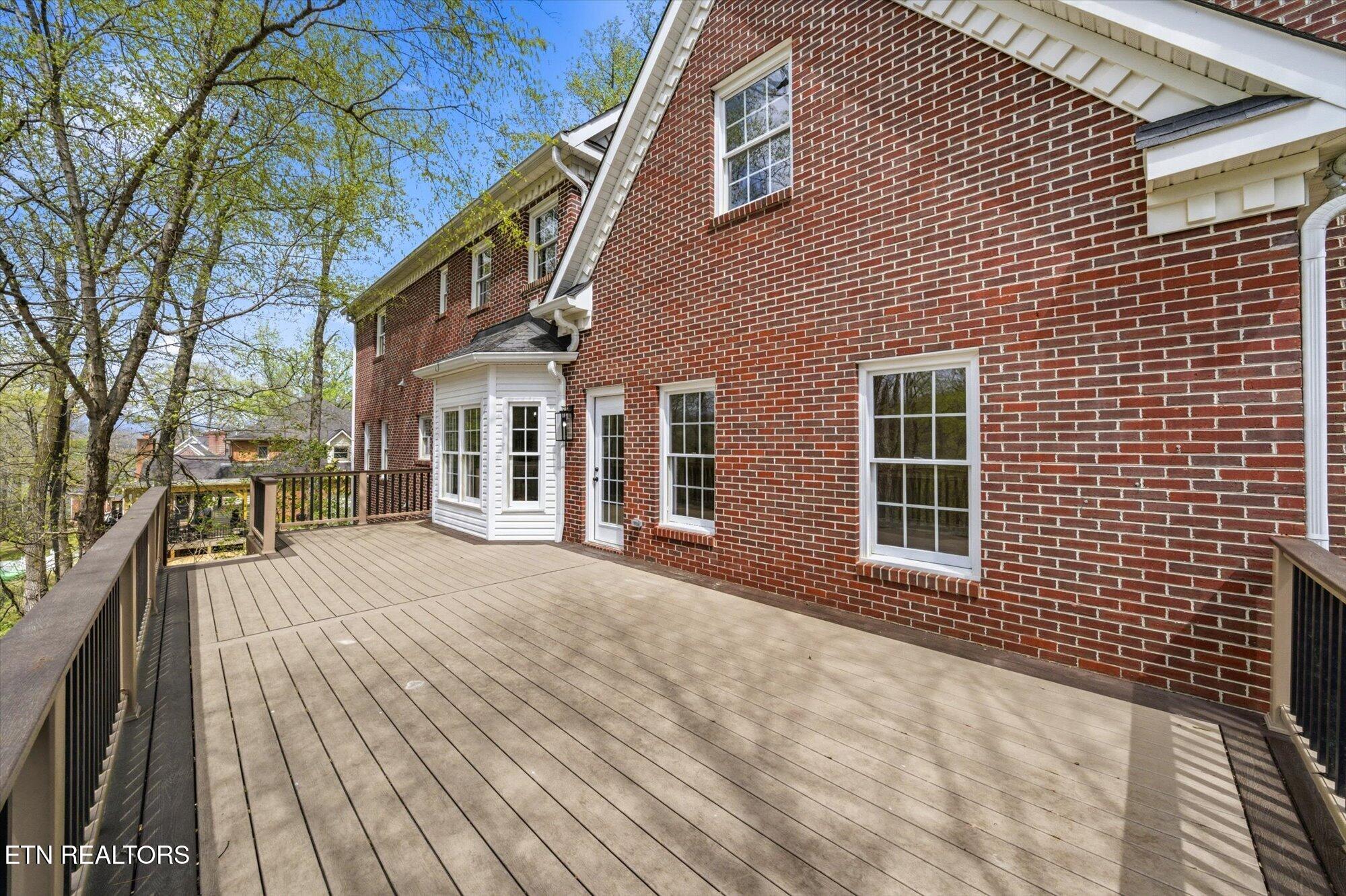 48 Rivers Run Way Oak Ridge TN 37830