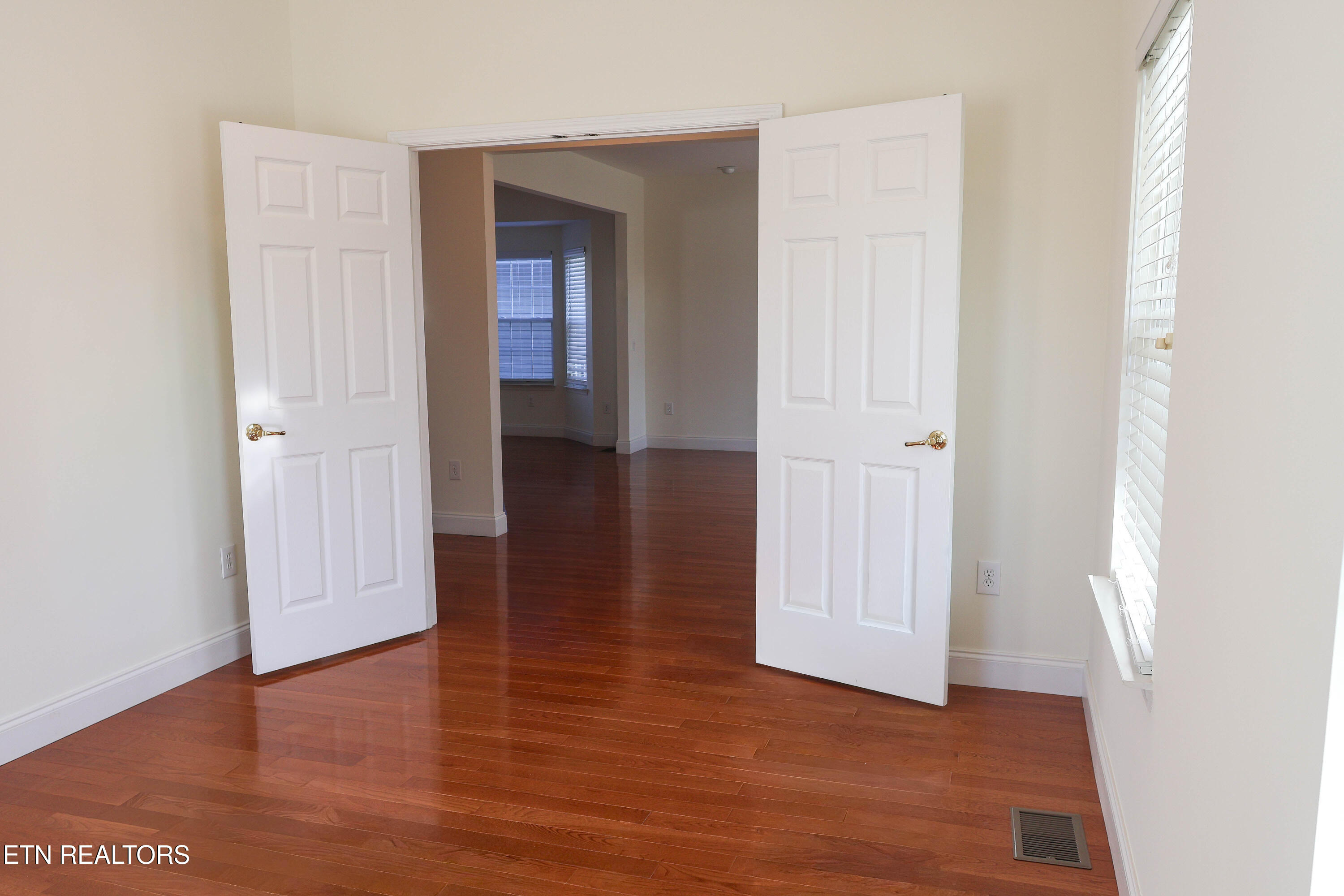 101 Willowcreek Boulevard Sweetwater TN 37874