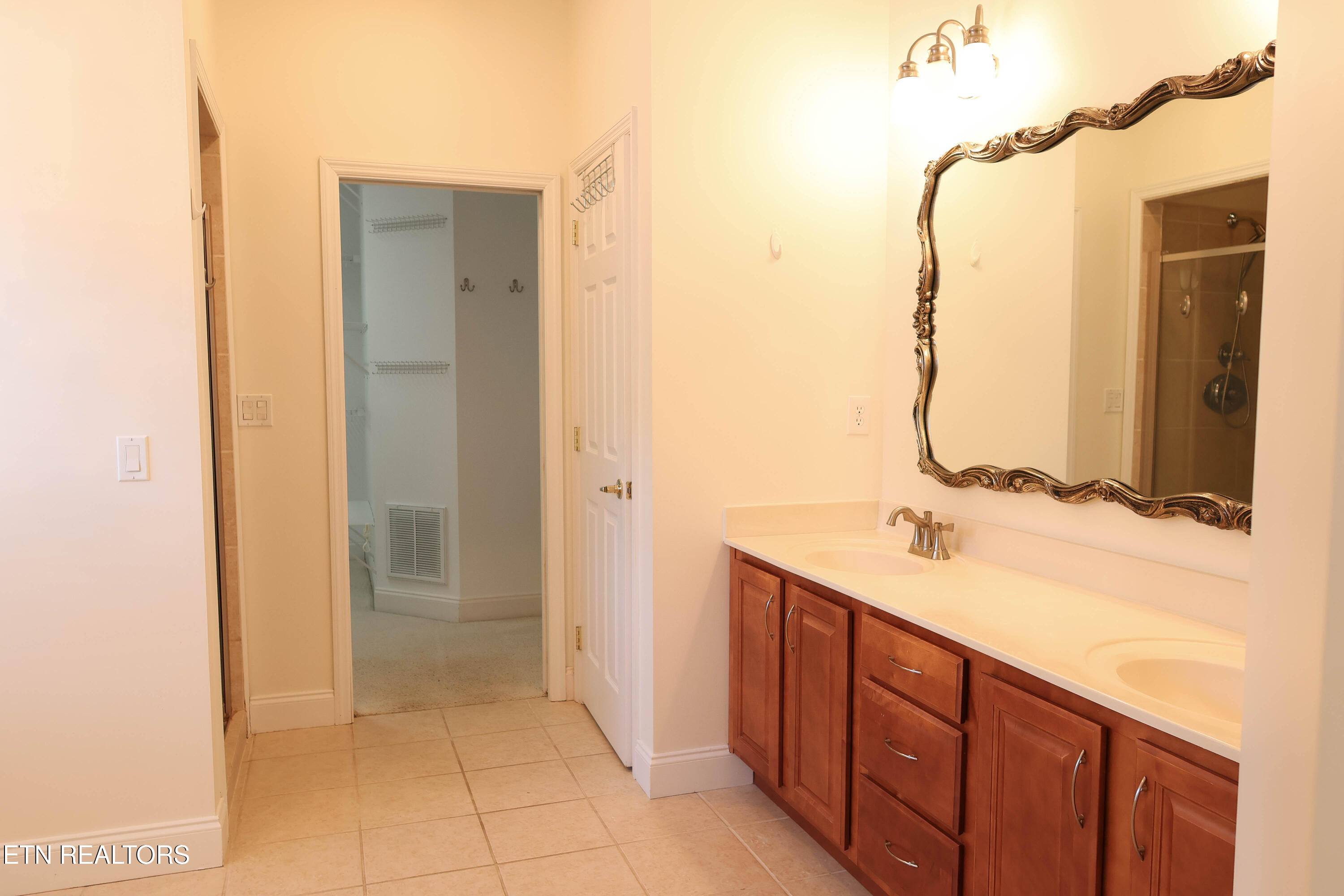101 Willowcreek Boulevard Sweetwater TN 37874