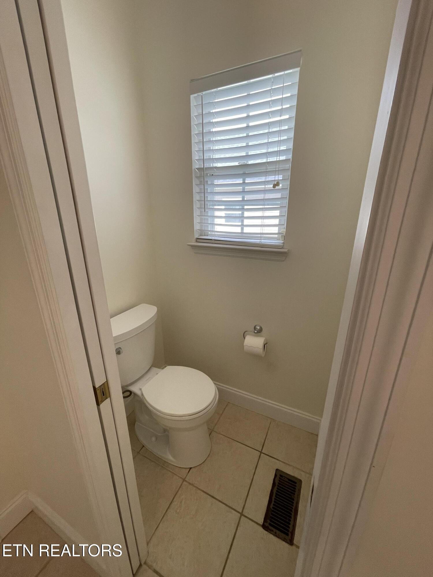 101 Willowcreek Boulevard Sweetwater TN 37874