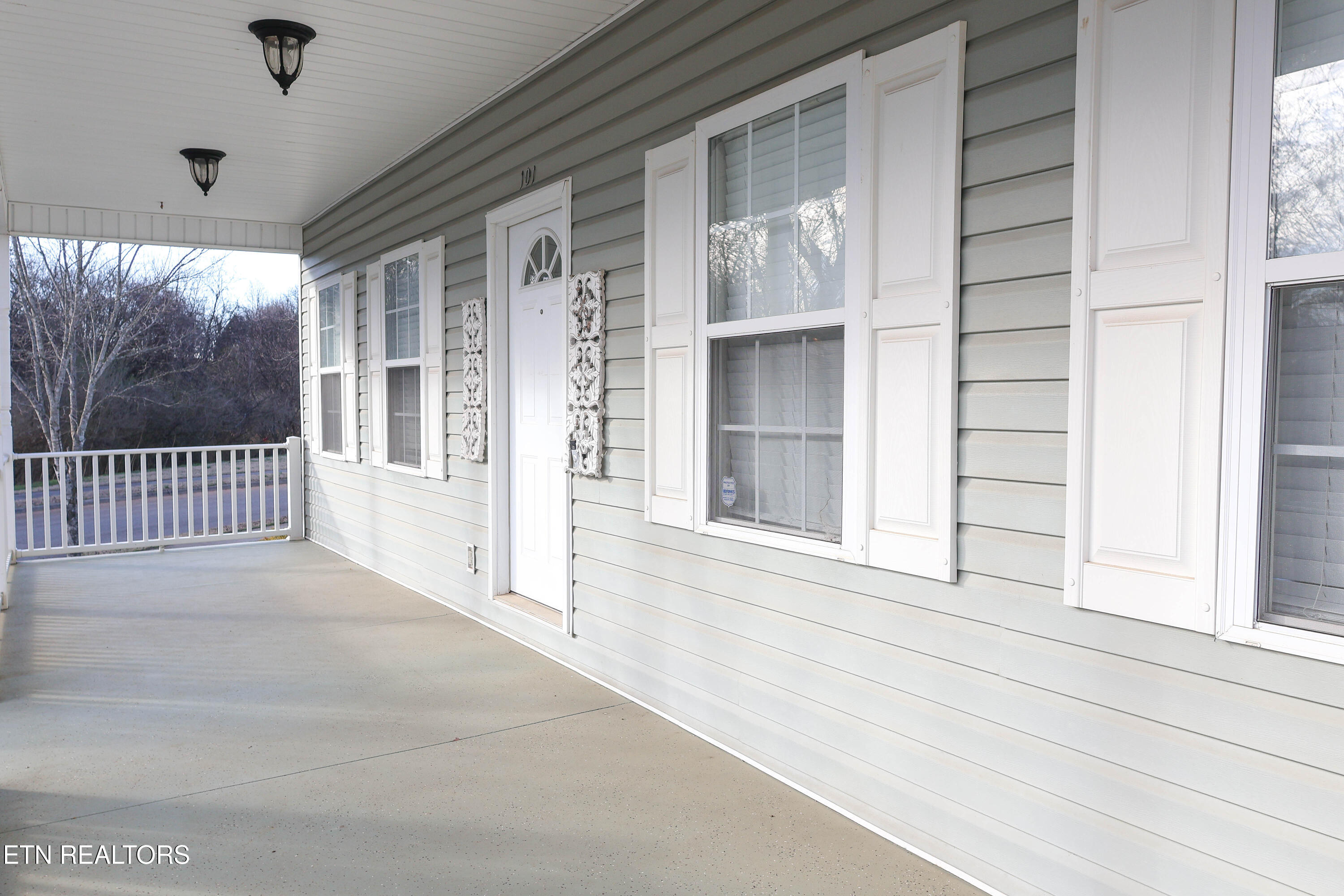 101 Willowcreek Boulevard Sweetwater TN 37874