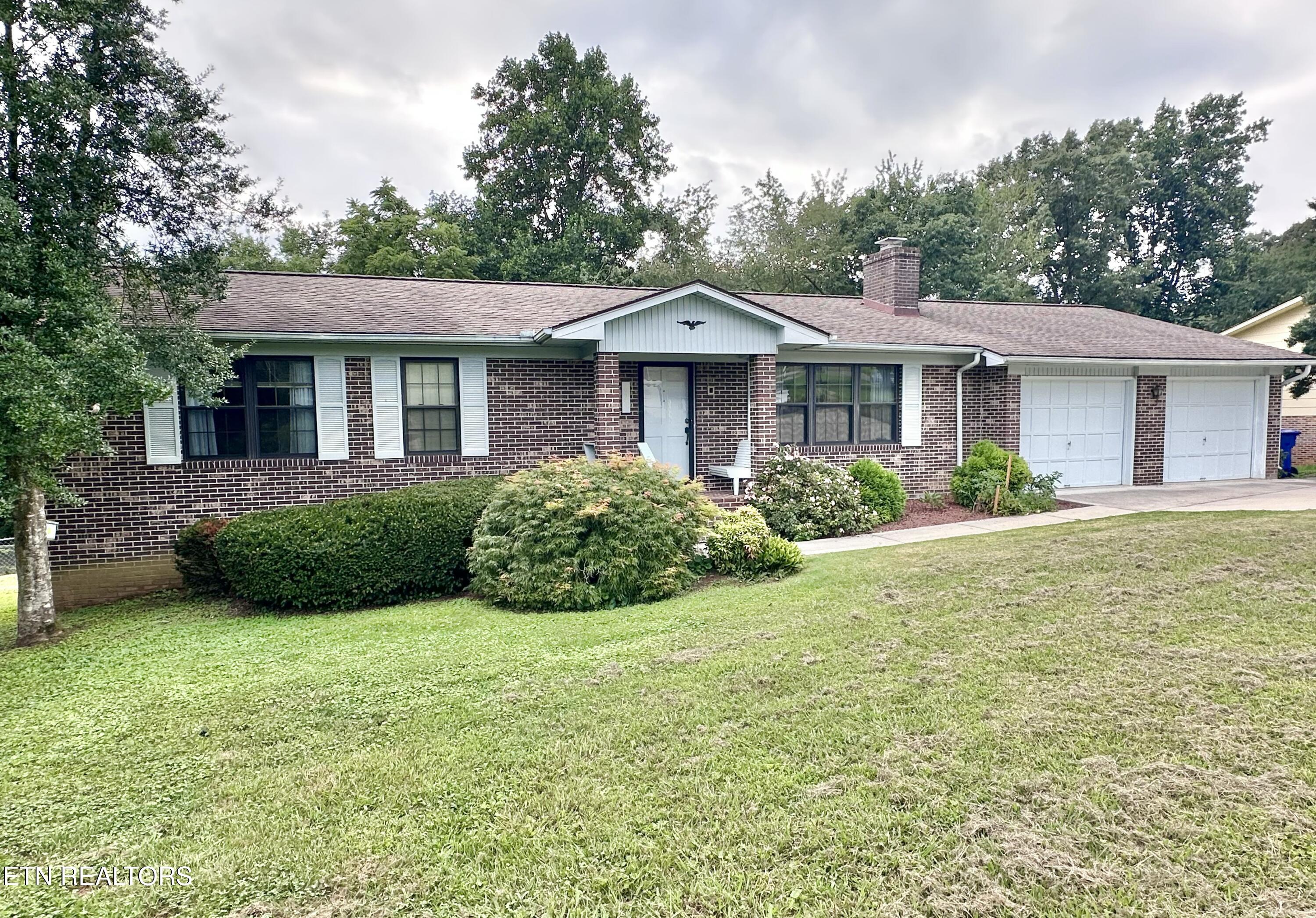 624 Greenwood Drive Clinton TN 37716