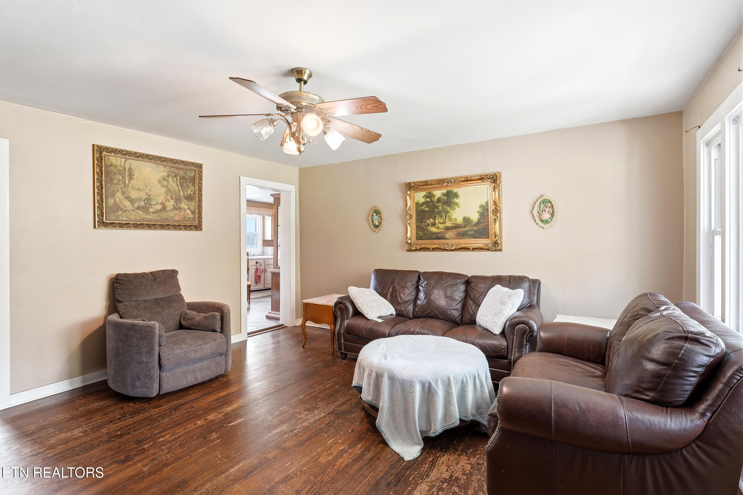 824 Oliver Springs Highway Clinton TN 37716