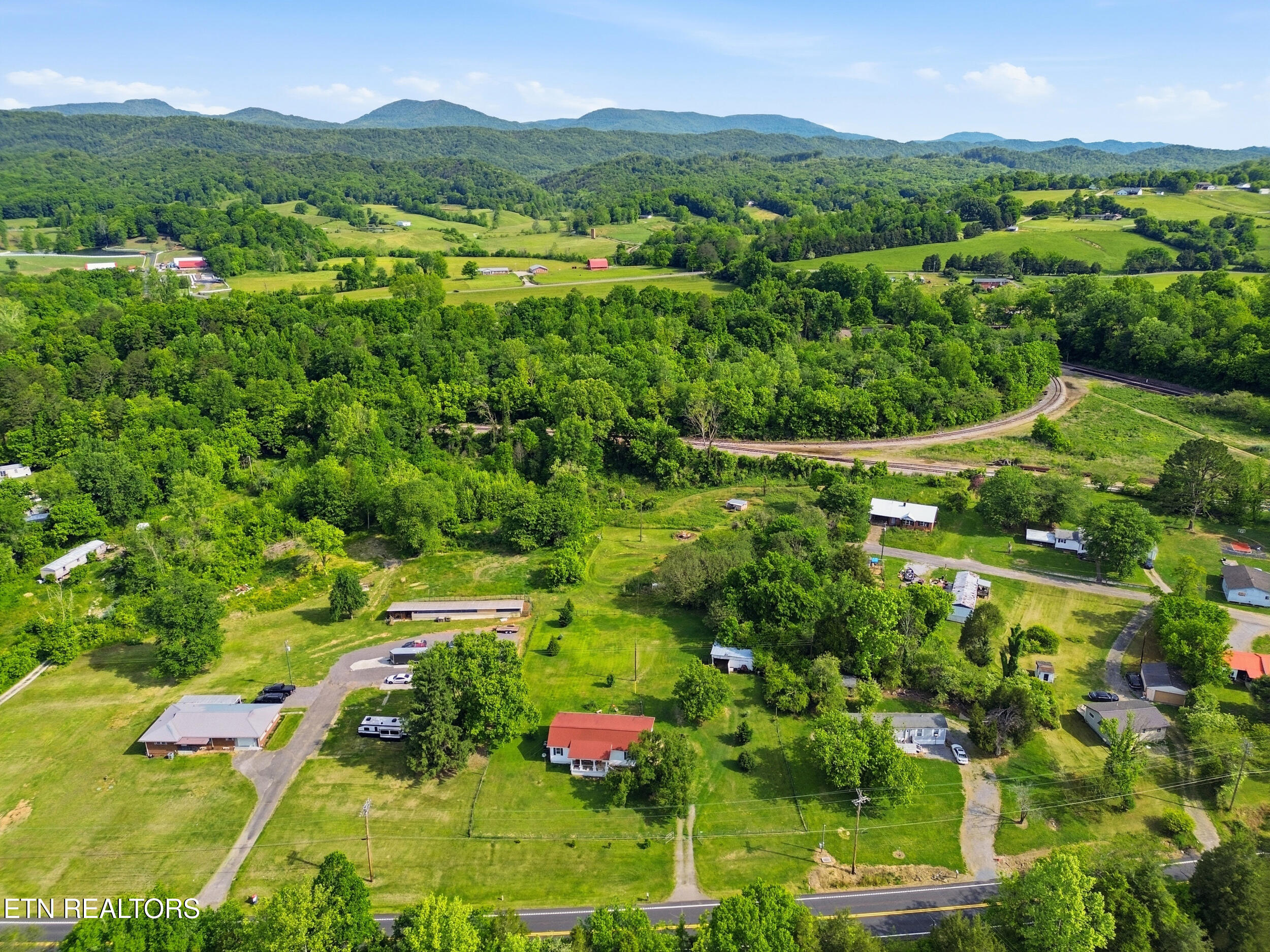824 Oliver Springs Highway Clinton TN 37716