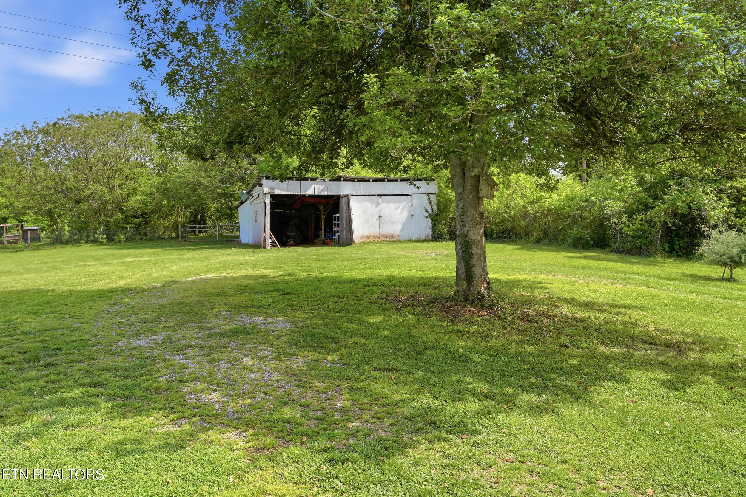 824 Oliver Springs Highway Clinton TN 37716
