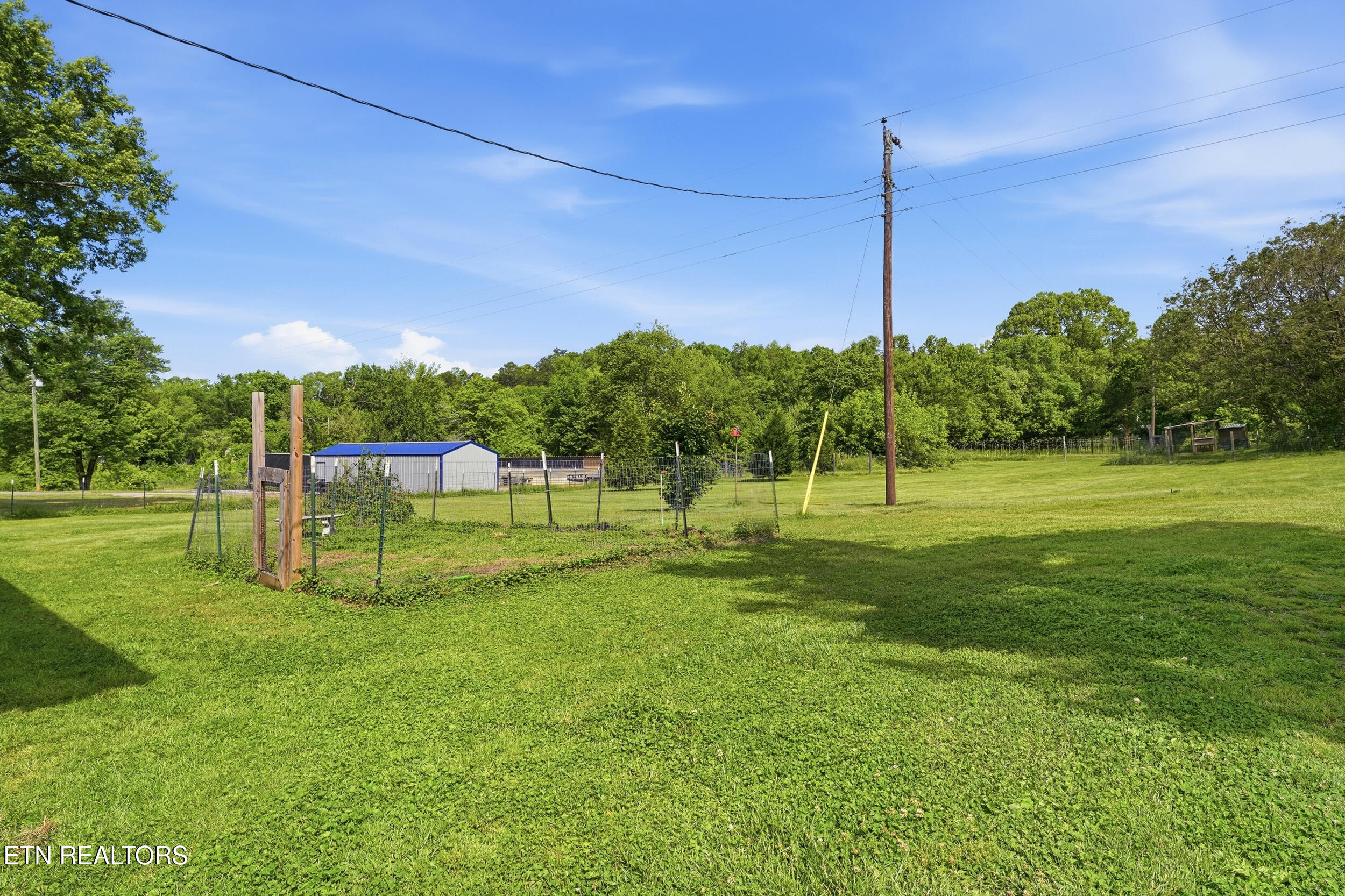 824 Oliver Springs Highway Clinton TN 37716