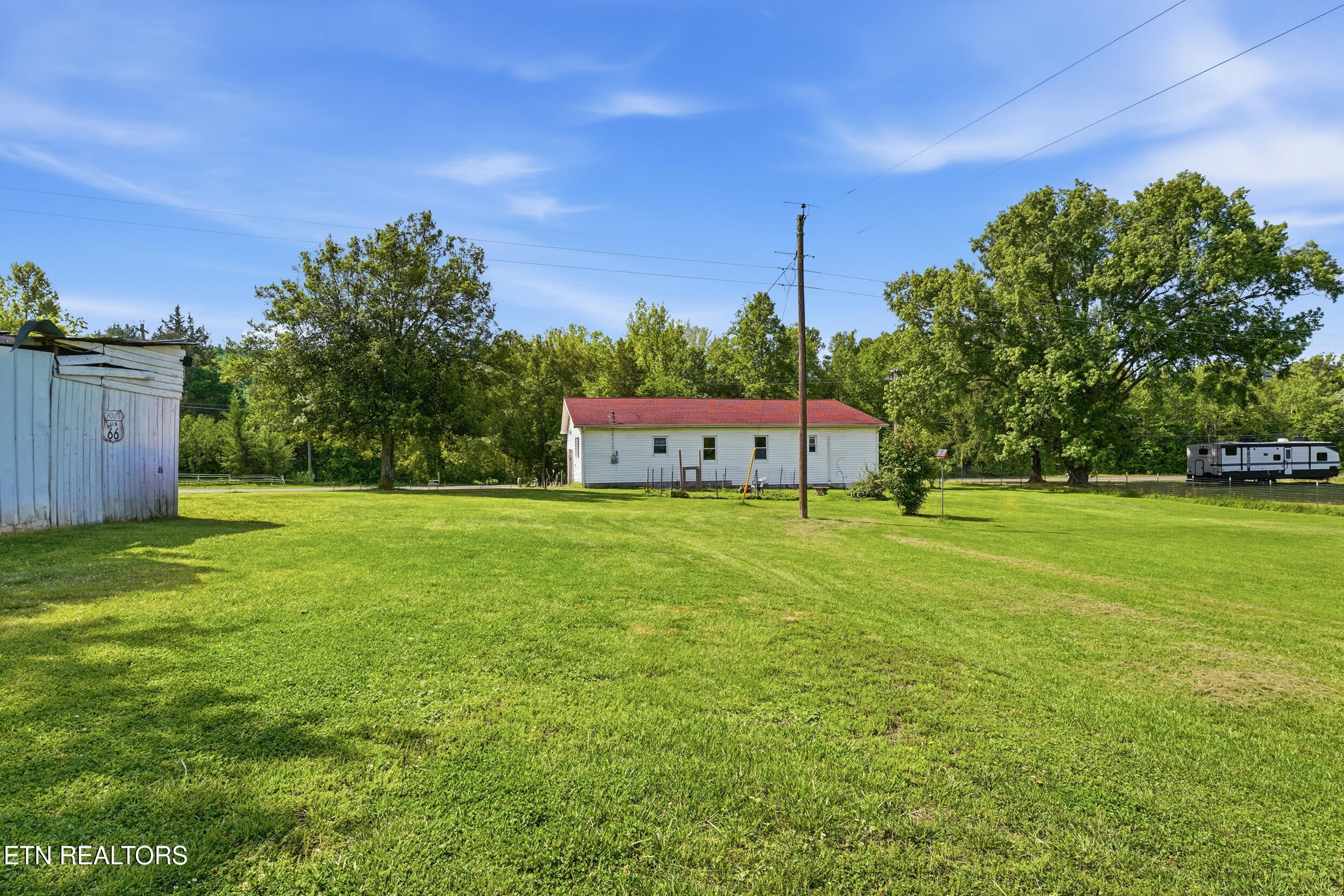 824 Oliver Springs Highway Clinton TN 37716