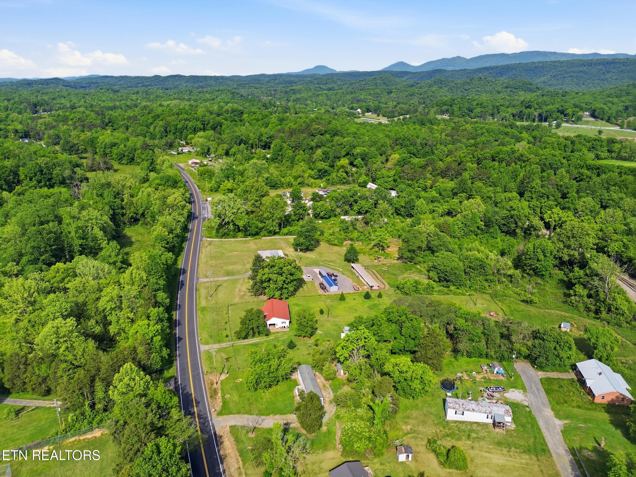 824 Oliver Springs Highway Clinton TN 37716