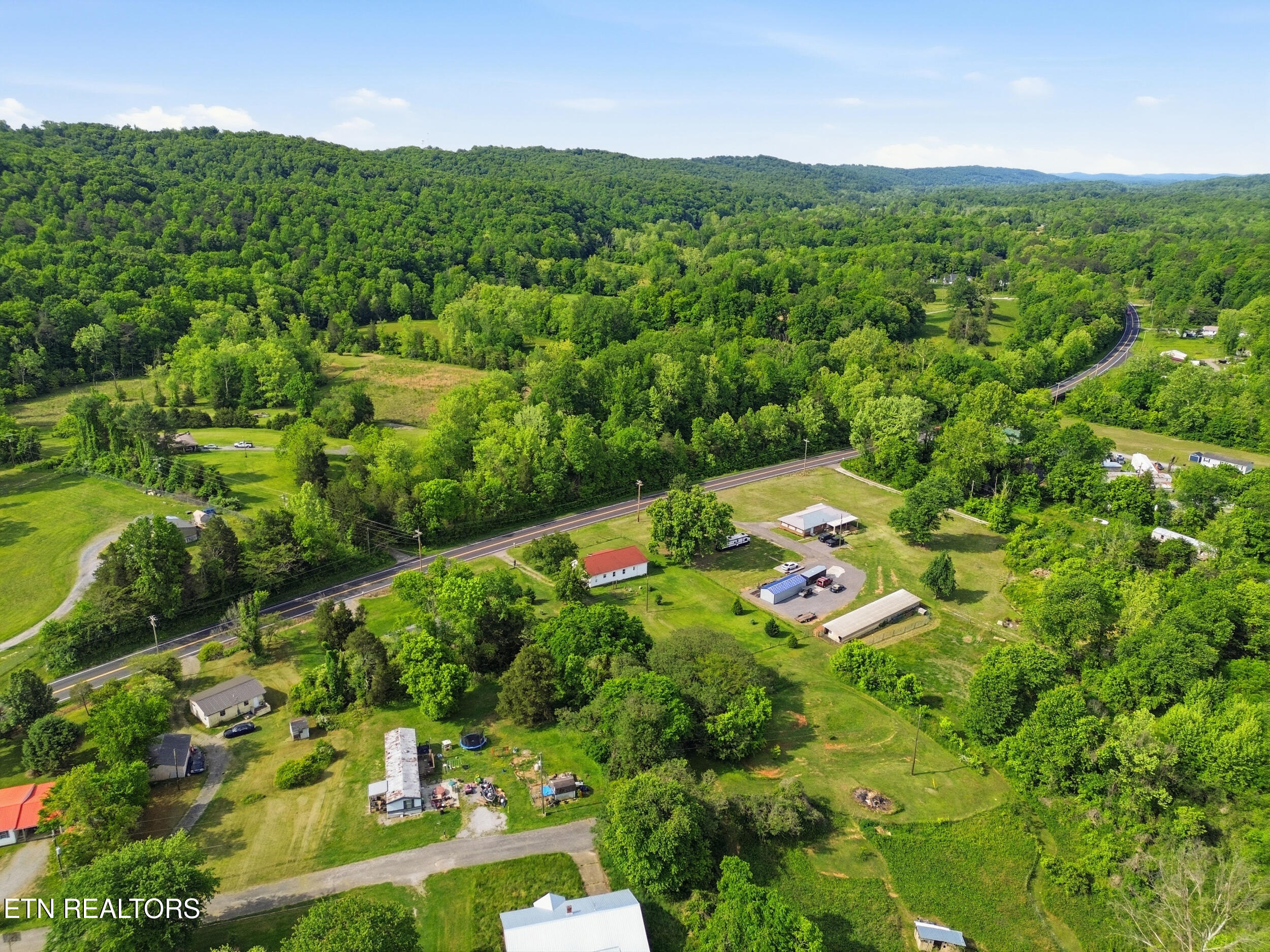 824 Oliver Springs Highway Clinton TN 37716