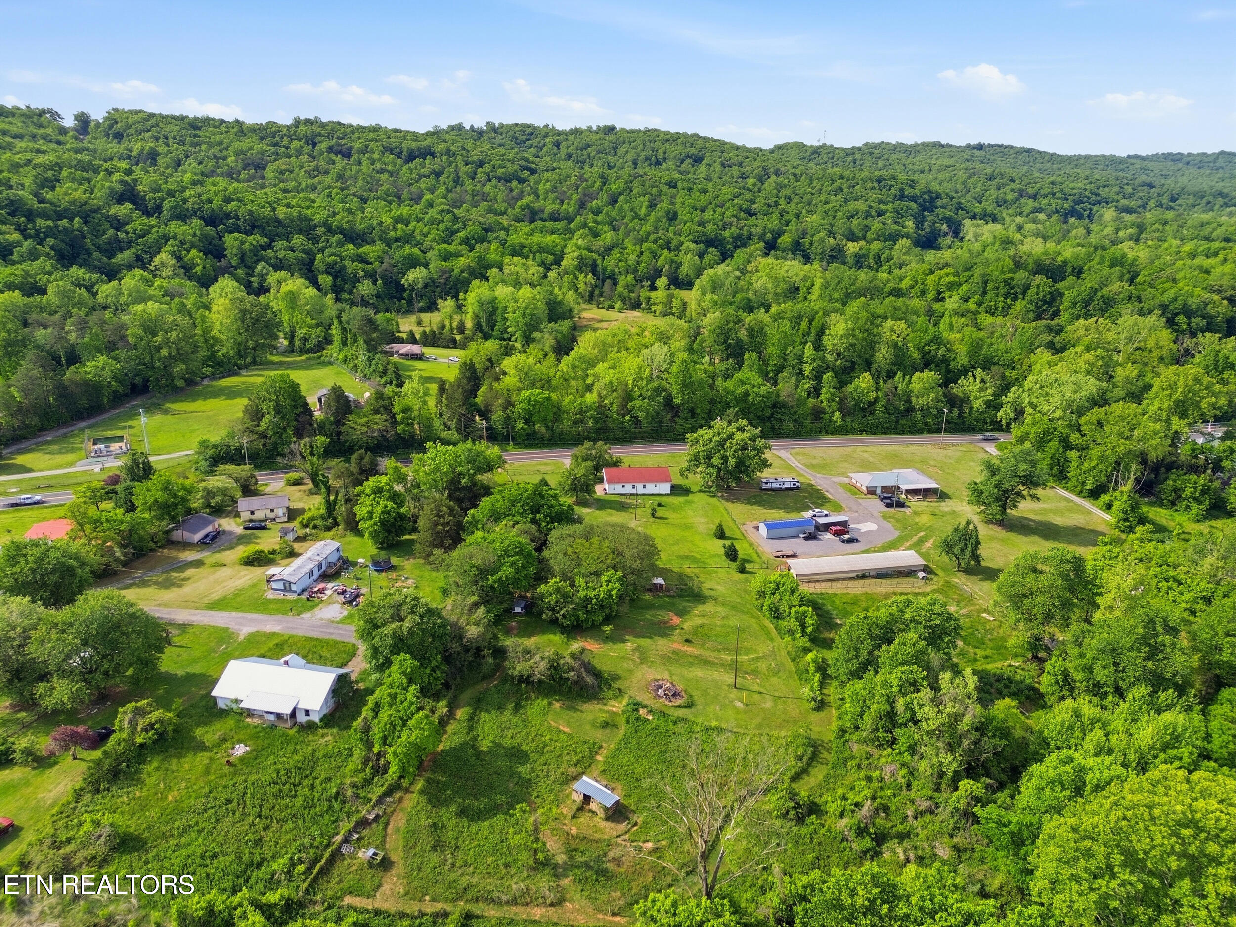 824 Oliver Springs Highway Clinton TN 37716