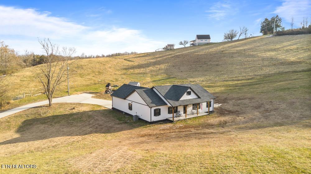 170 Wolf Hollow Lane Jacksboro TN 37757