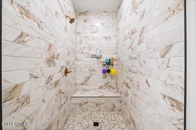 170 Wolf Hollow Lane Jacksboro TN 37757