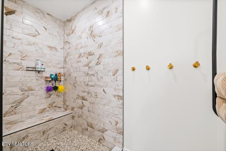 170 Wolf Hollow Lane Jacksboro TN 37757