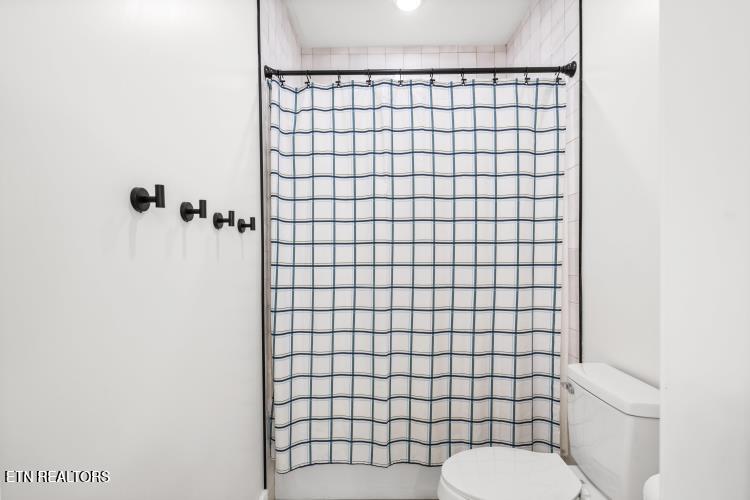 170 Wolf Hollow Lane Jacksboro TN 37757