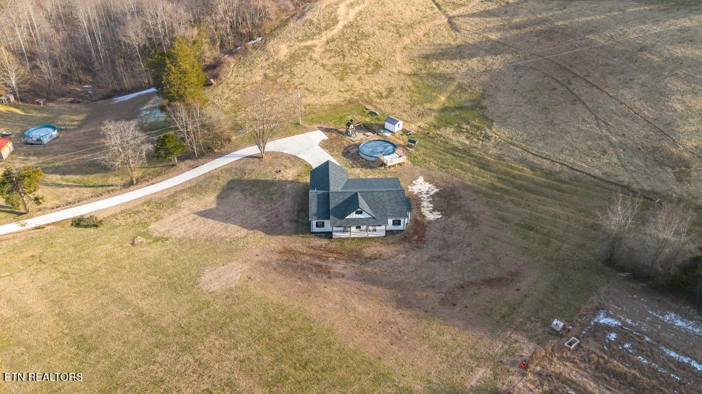 170 Wolf Hollow Lane Jacksboro TN 37757