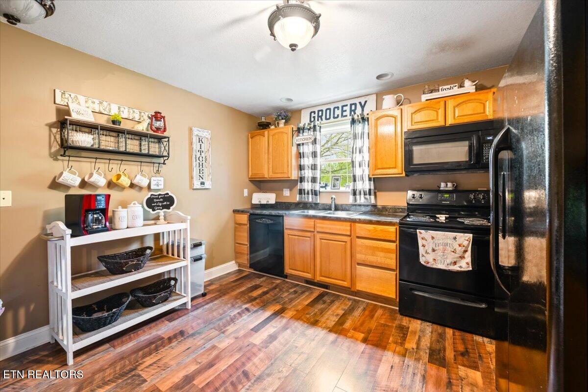 951 Knoxville Hollow Road Lafollette TN 37766